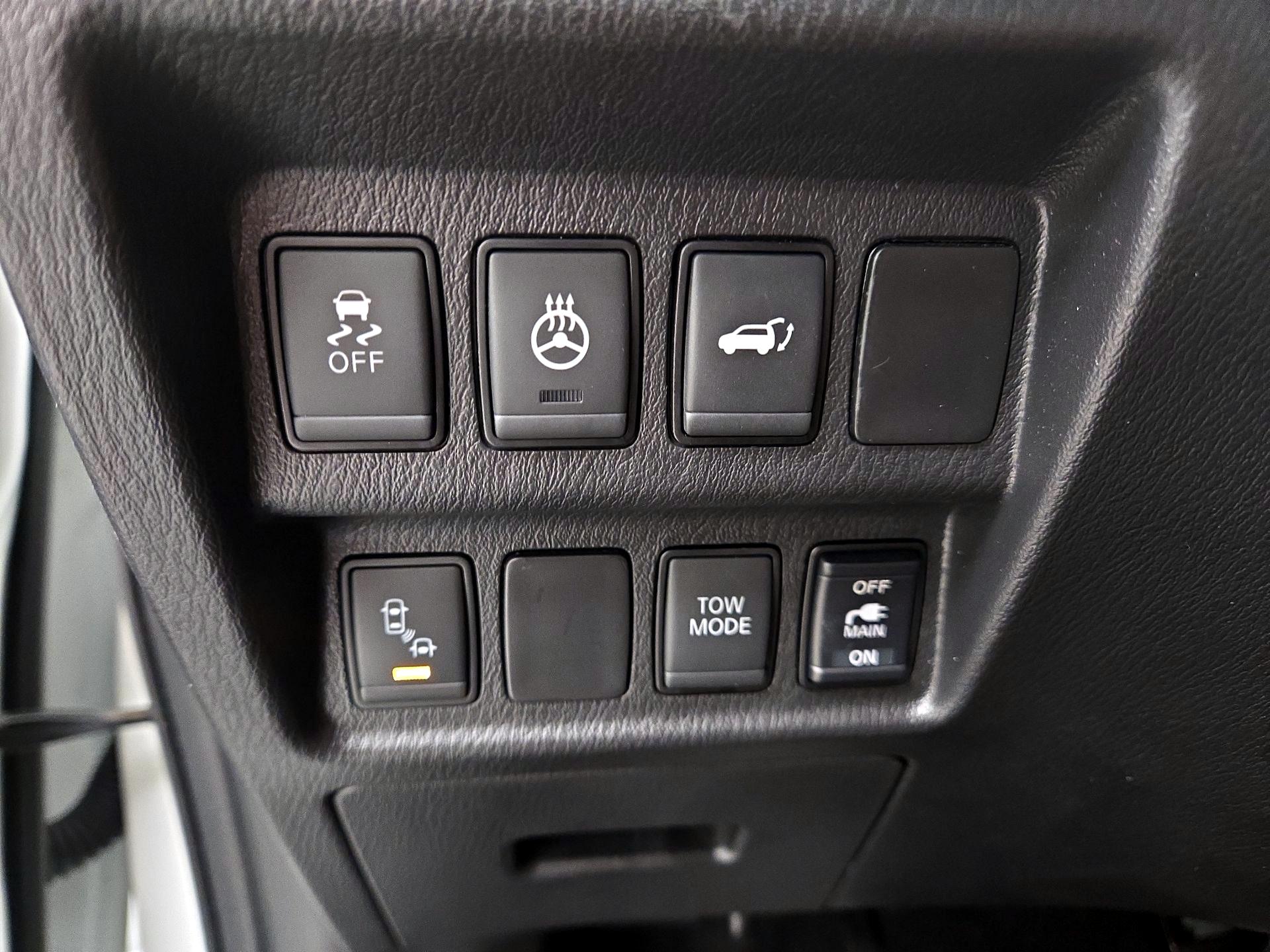 Thumbnail: 2020 Nissan Pathfinder - 13