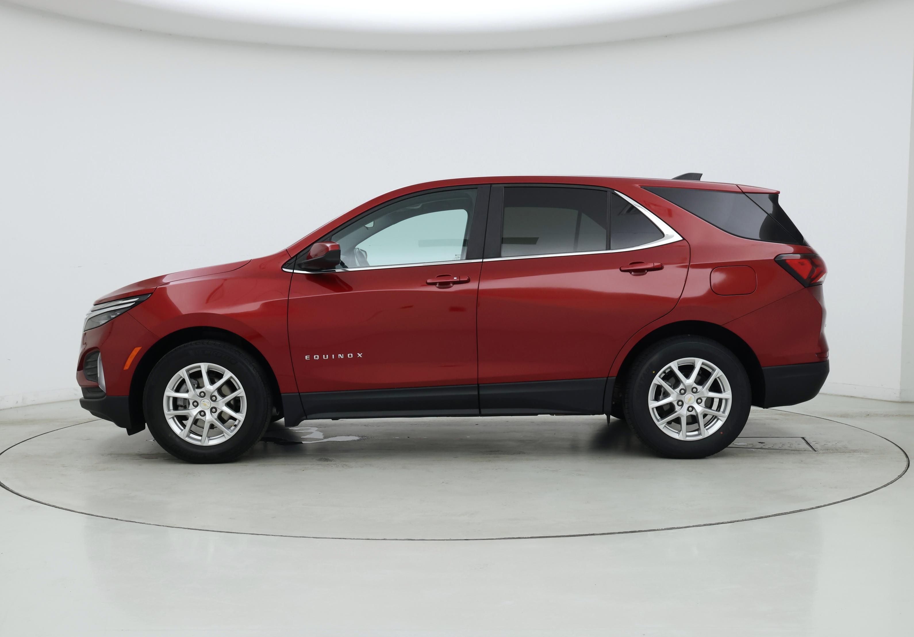 Thumbnail: 2022 Chevrolet Equinox - 3