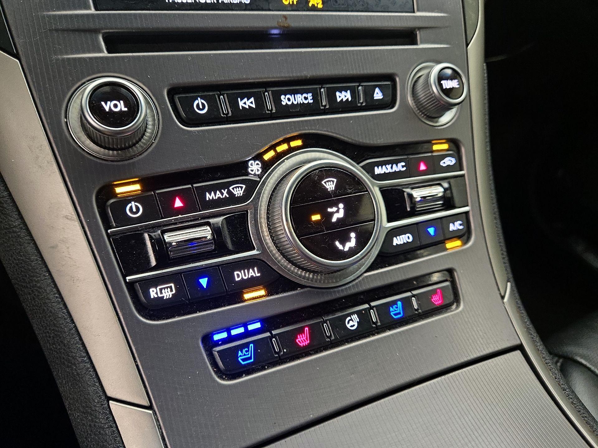 Thumbnail: 2020 Lincoln MKZ - 17
