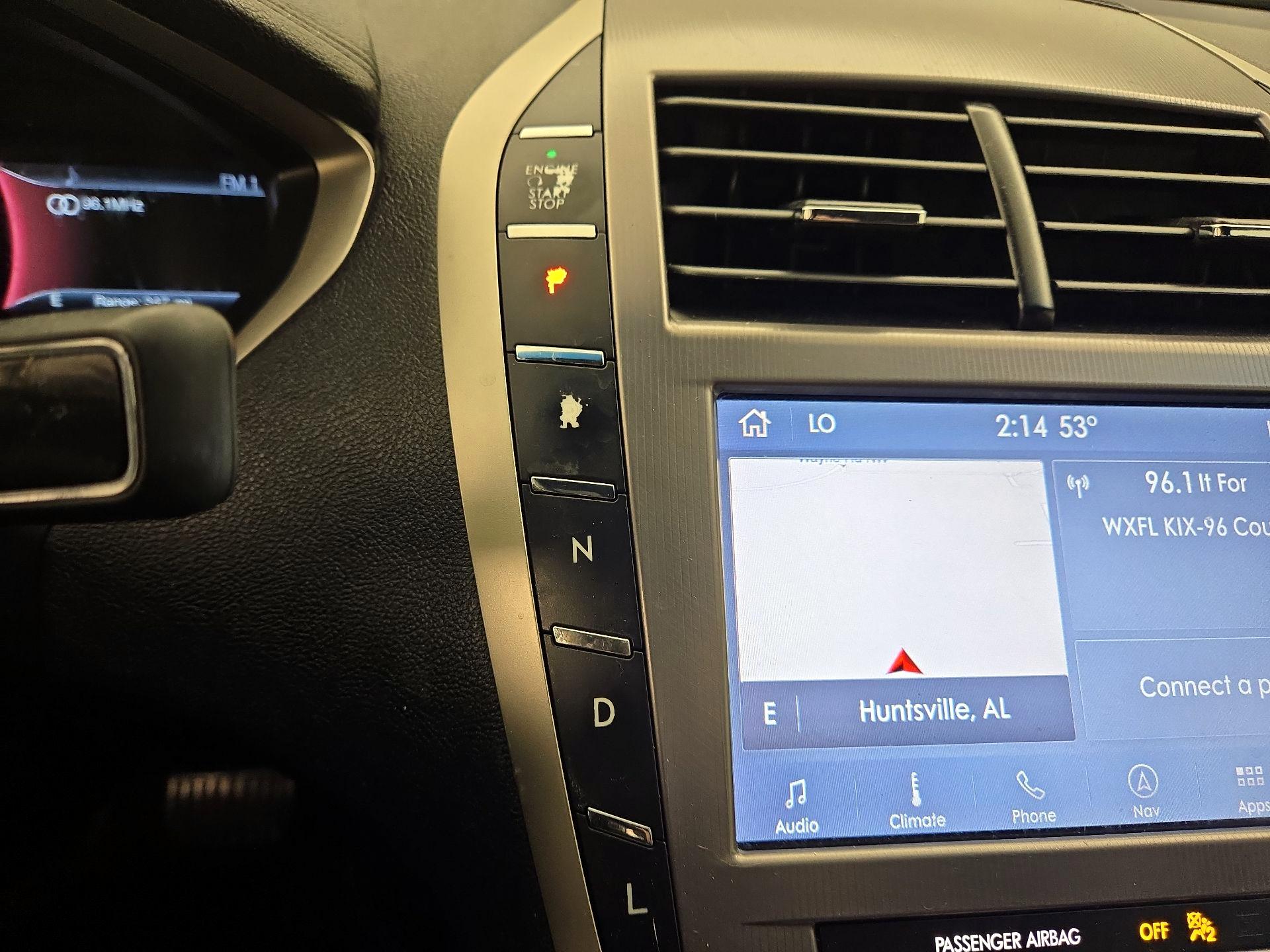 Thumbnail: 2020 Lincoln MKZ - 18