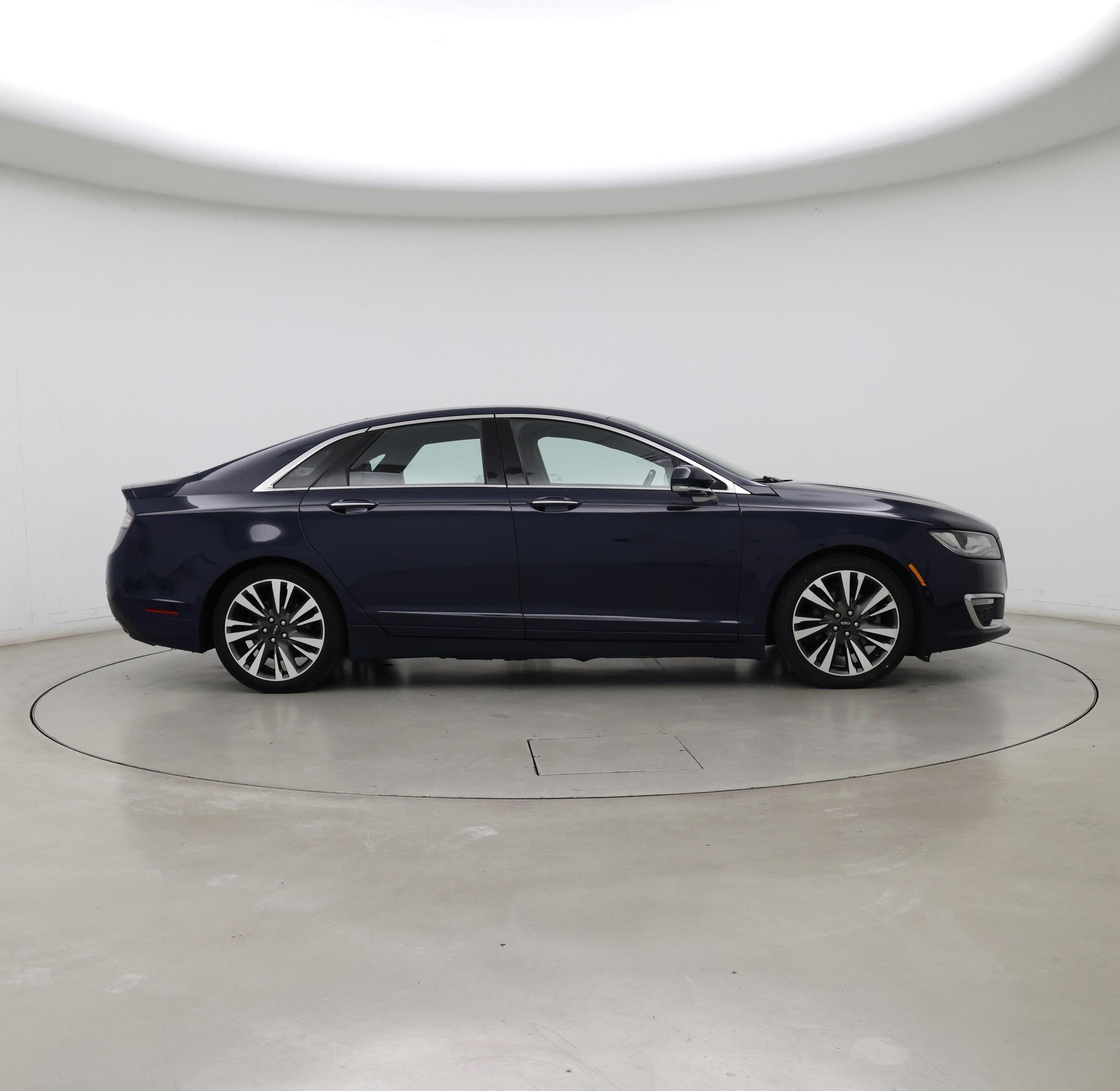 Thumbnail: 2020 Lincoln MKZ - 7