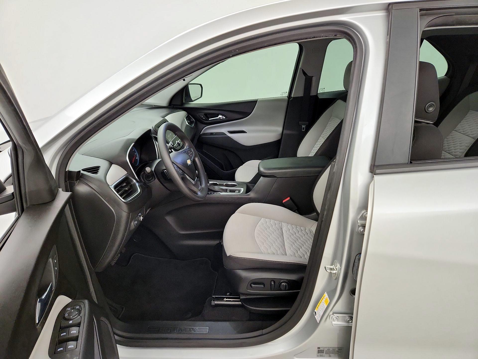 Thumbnail: 2021 Chevrolet Equinox - 11