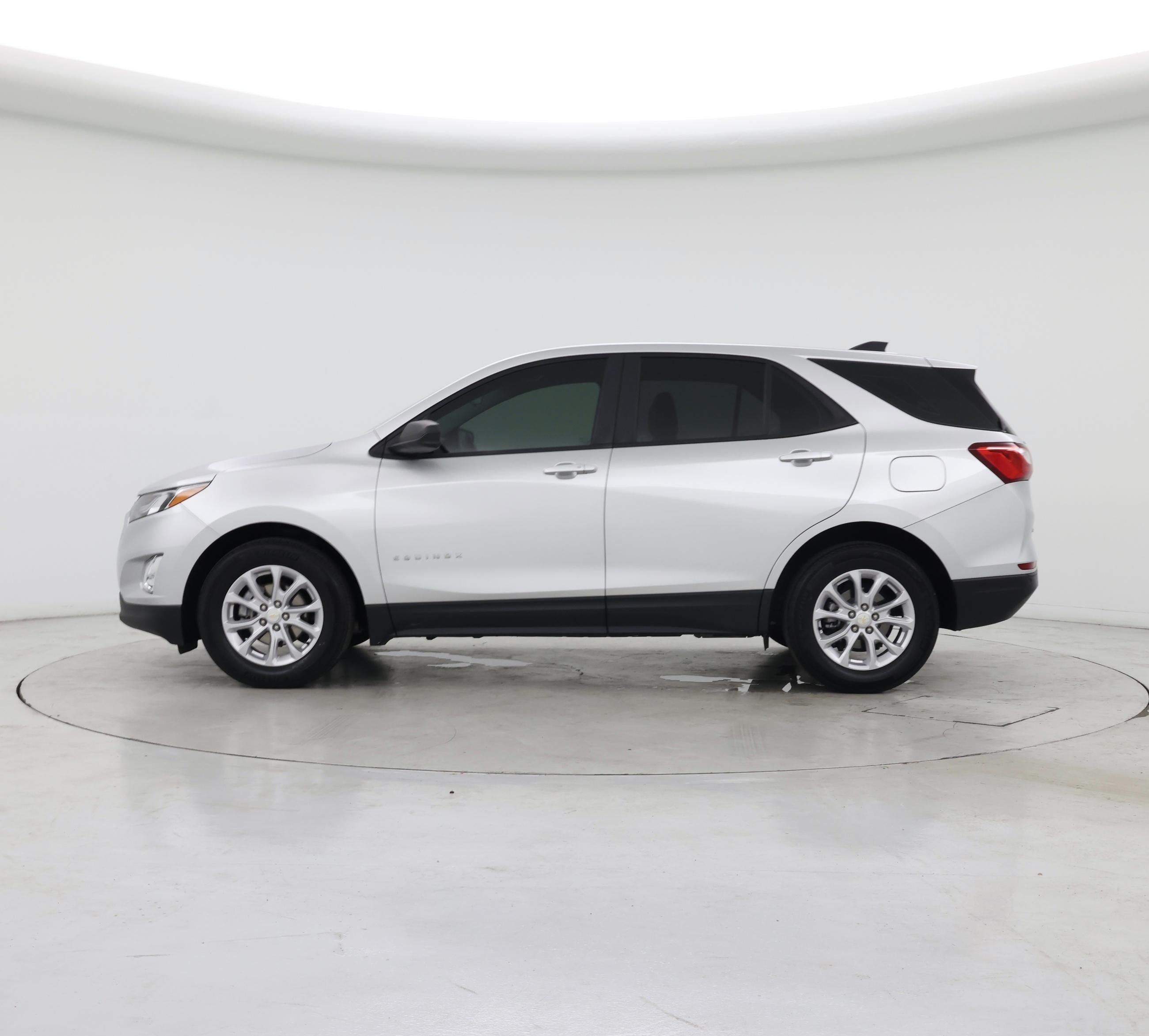 Thumbnail: 2021 Chevrolet Equinox - 3