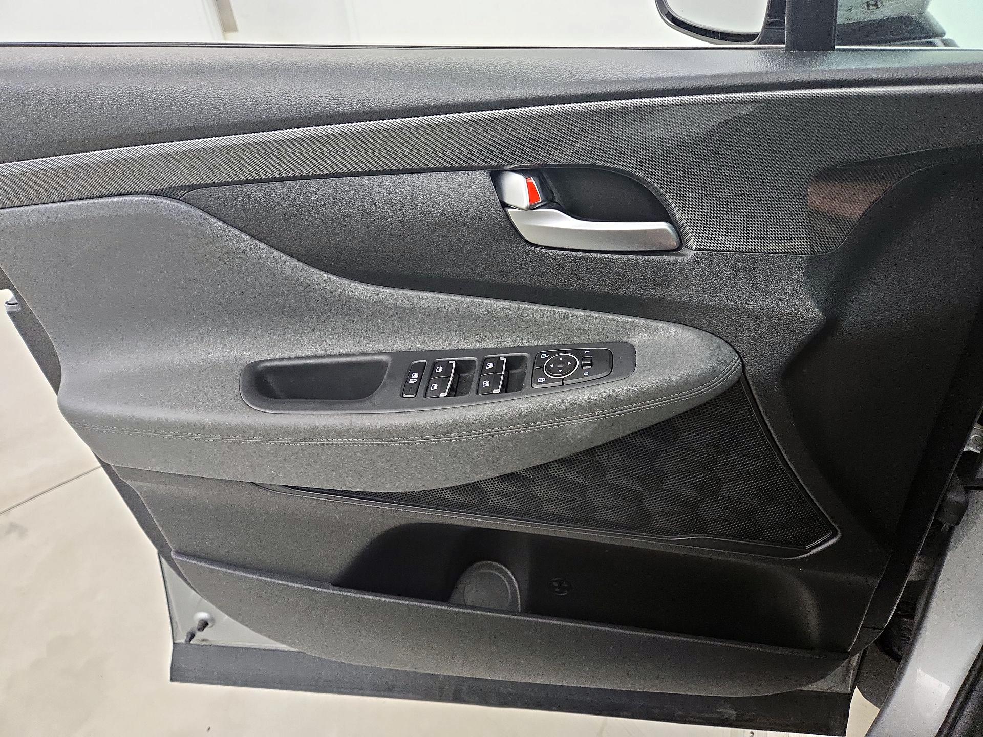 Thumbnail: 2023 Hyundai Santa Fe - 12