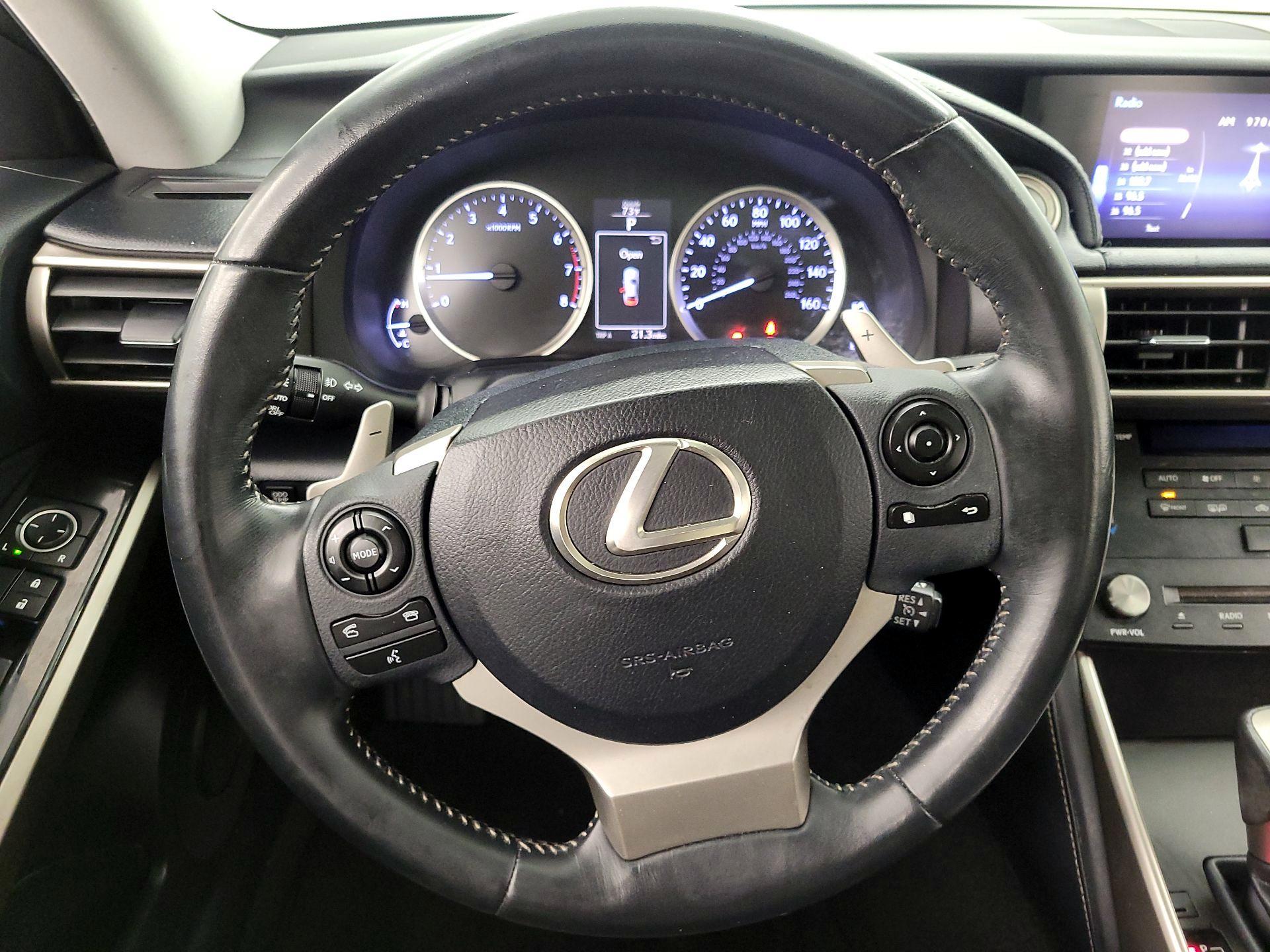 Thumbnail: 2015 Lexus IS - 10