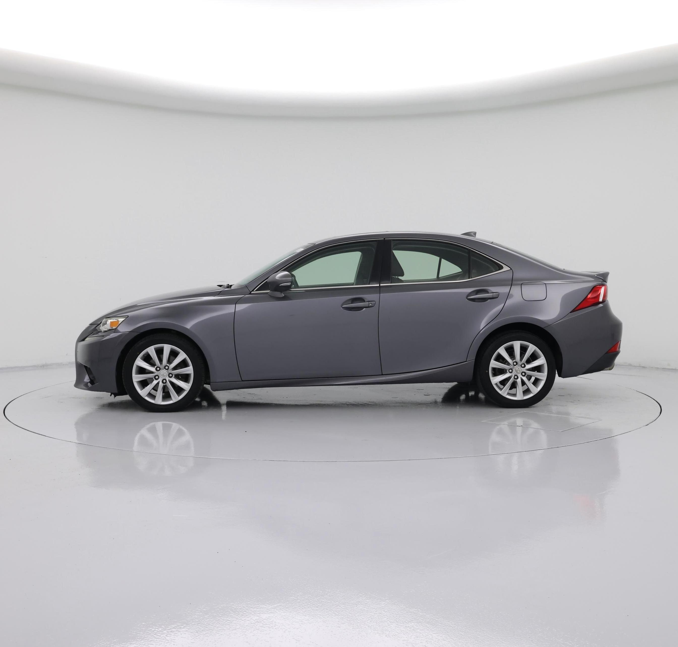 Thumbnail: 2015 Lexus IS - 3