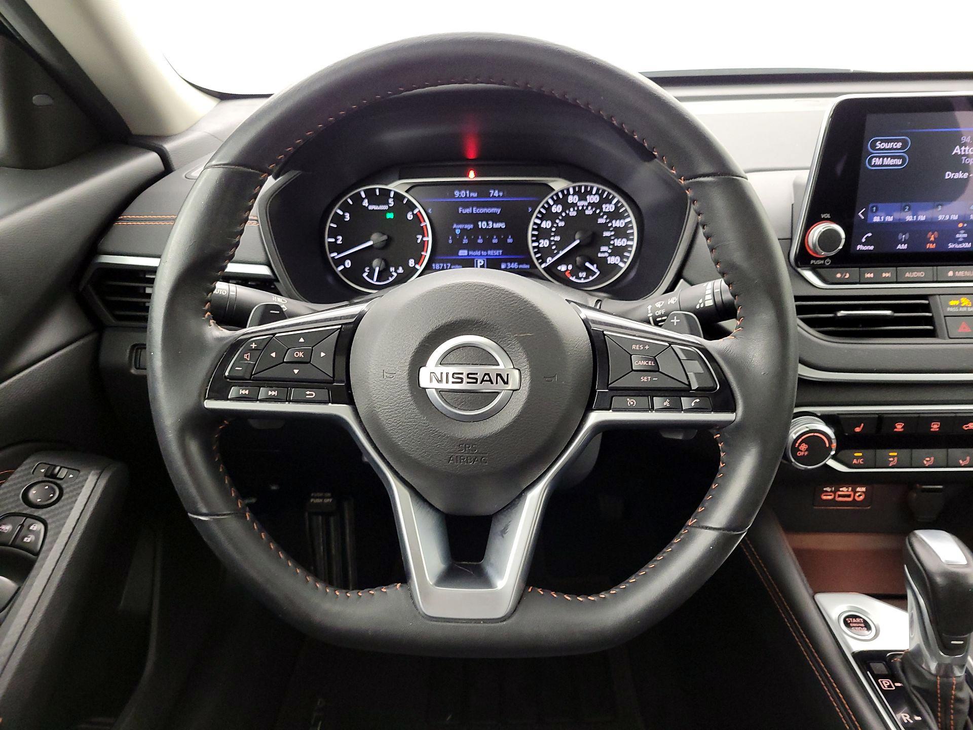 Thumbnail: 2020 Nissan Altima - 10