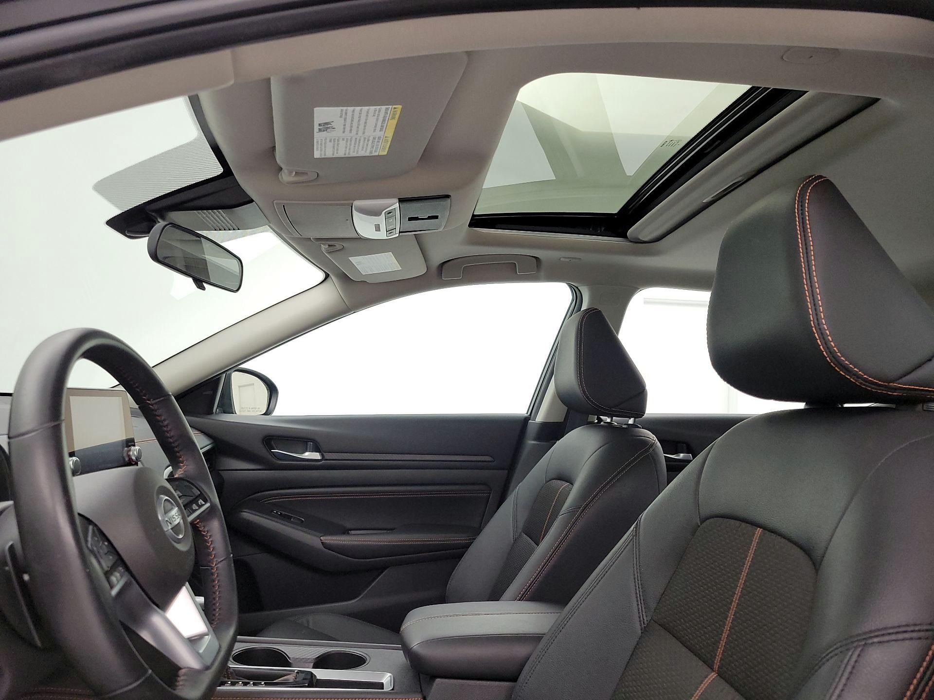 Thumbnail: 2020 Nissan Altima - 19