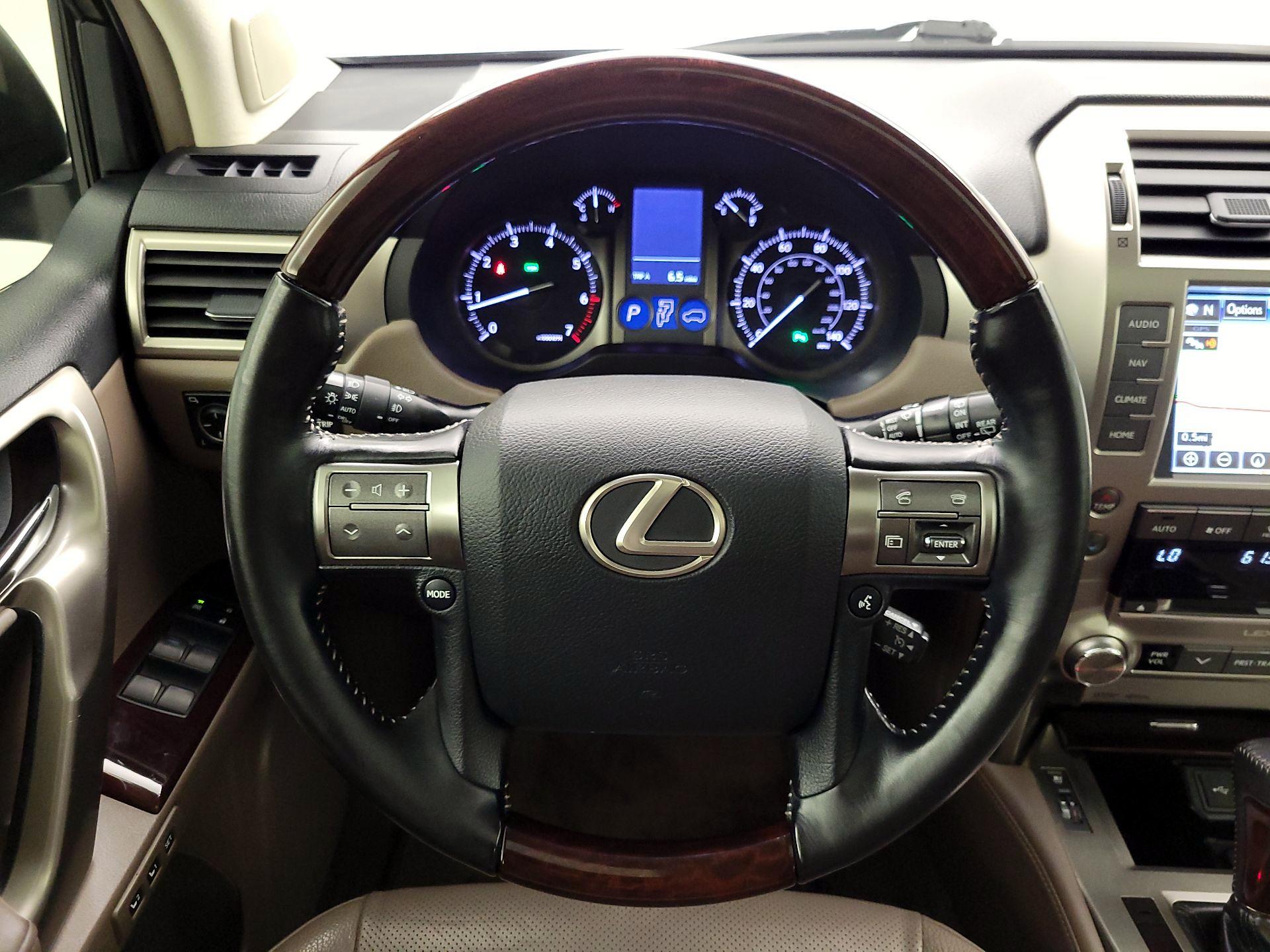 Thumbnail: 2018 Lexus GX - 10