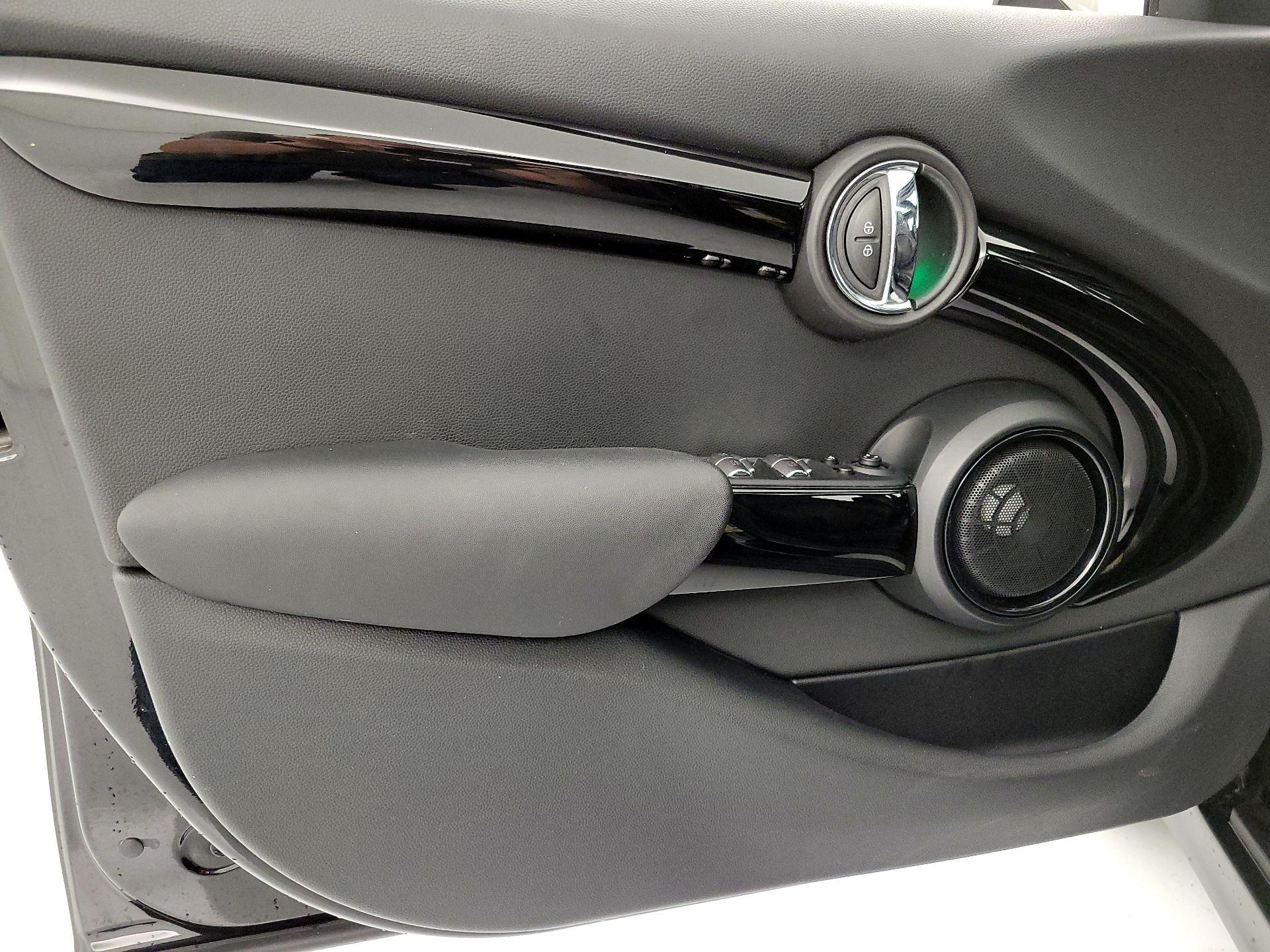 Thumbnail: 2019 MINI Cooper Hardtop - 10