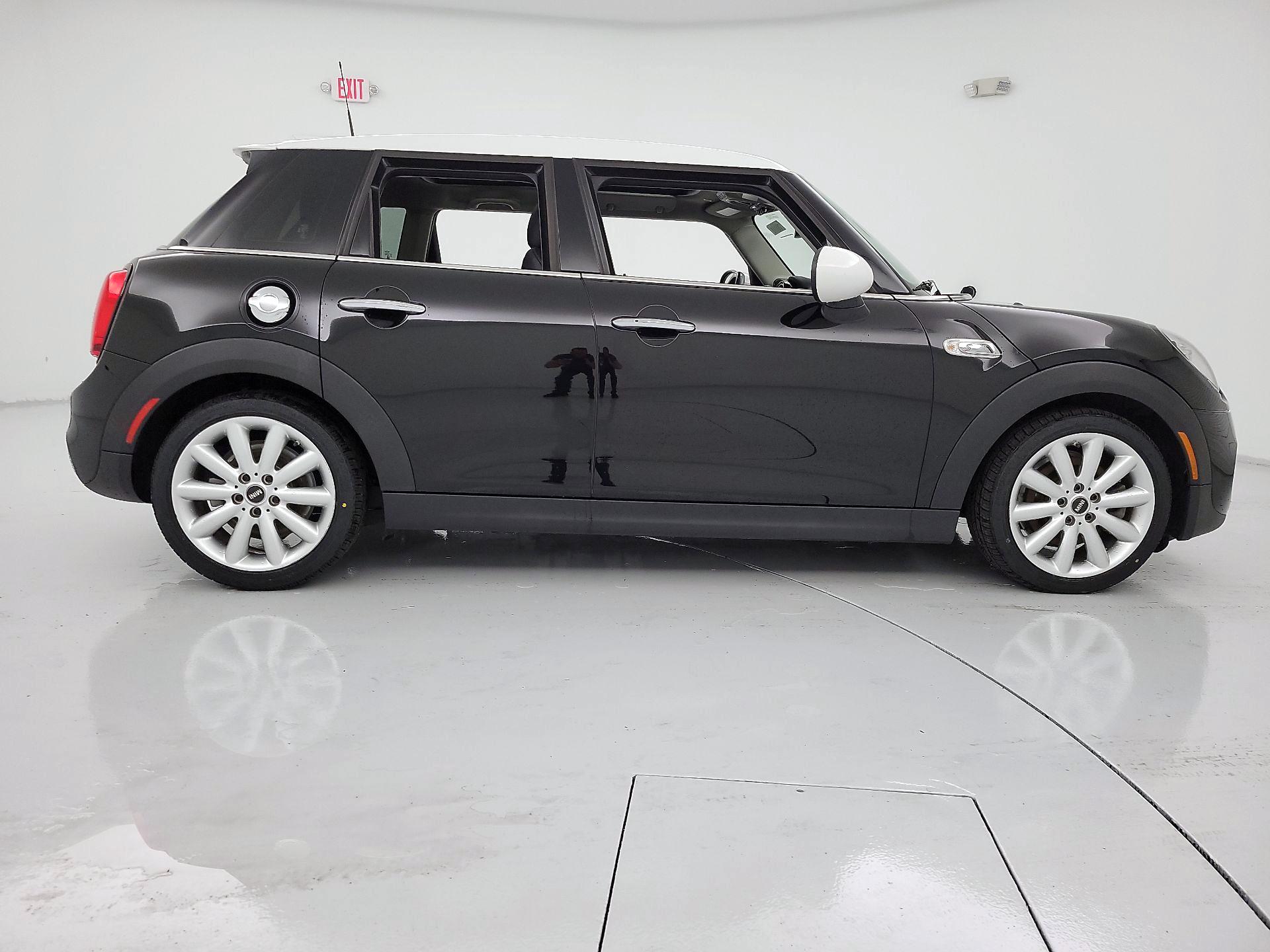 Thumbnail: 2019 MINI Cooper Hardtop - 4