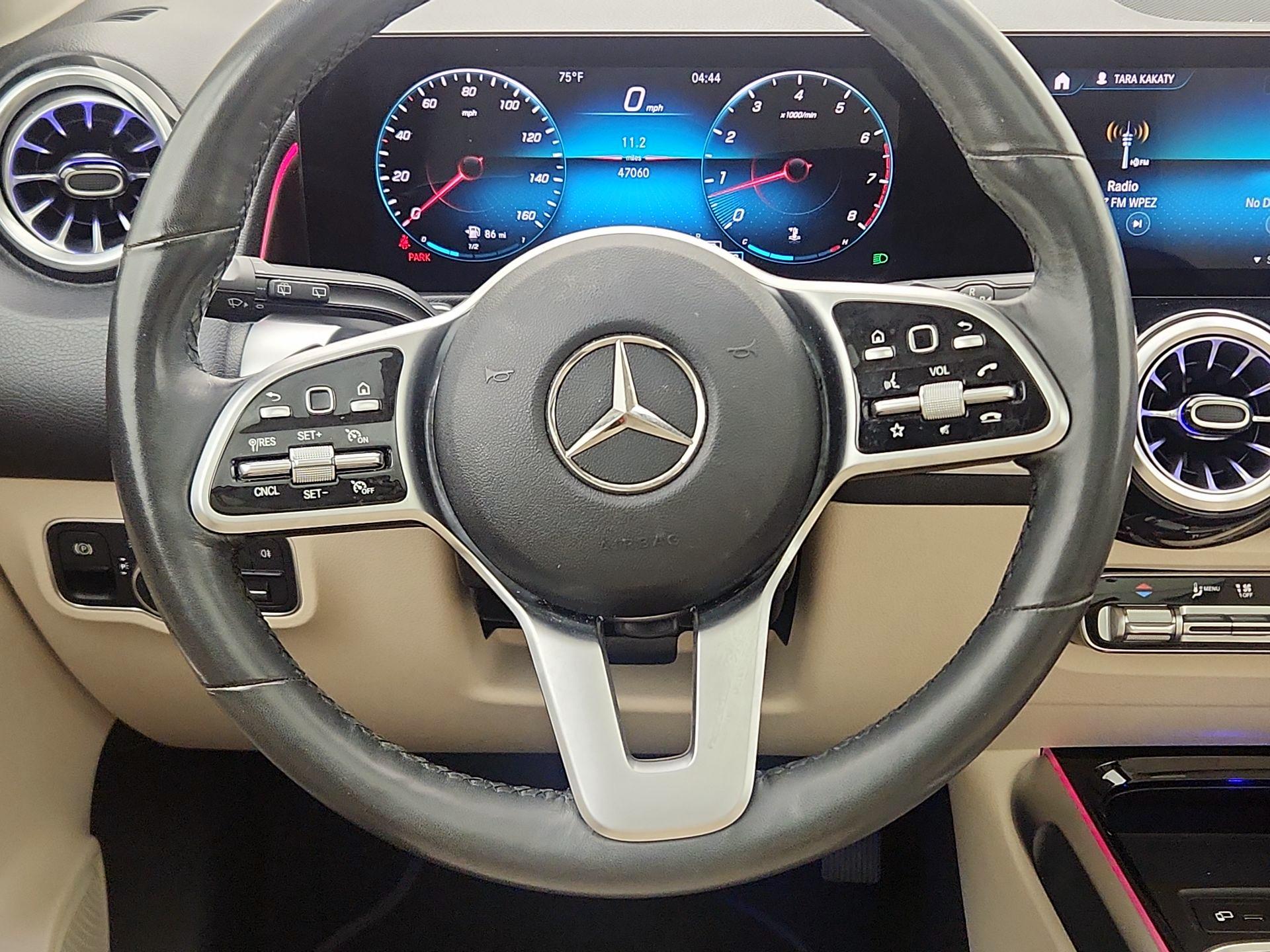 Thumbnail: 2022 Mercedes-Benz GLB - 10