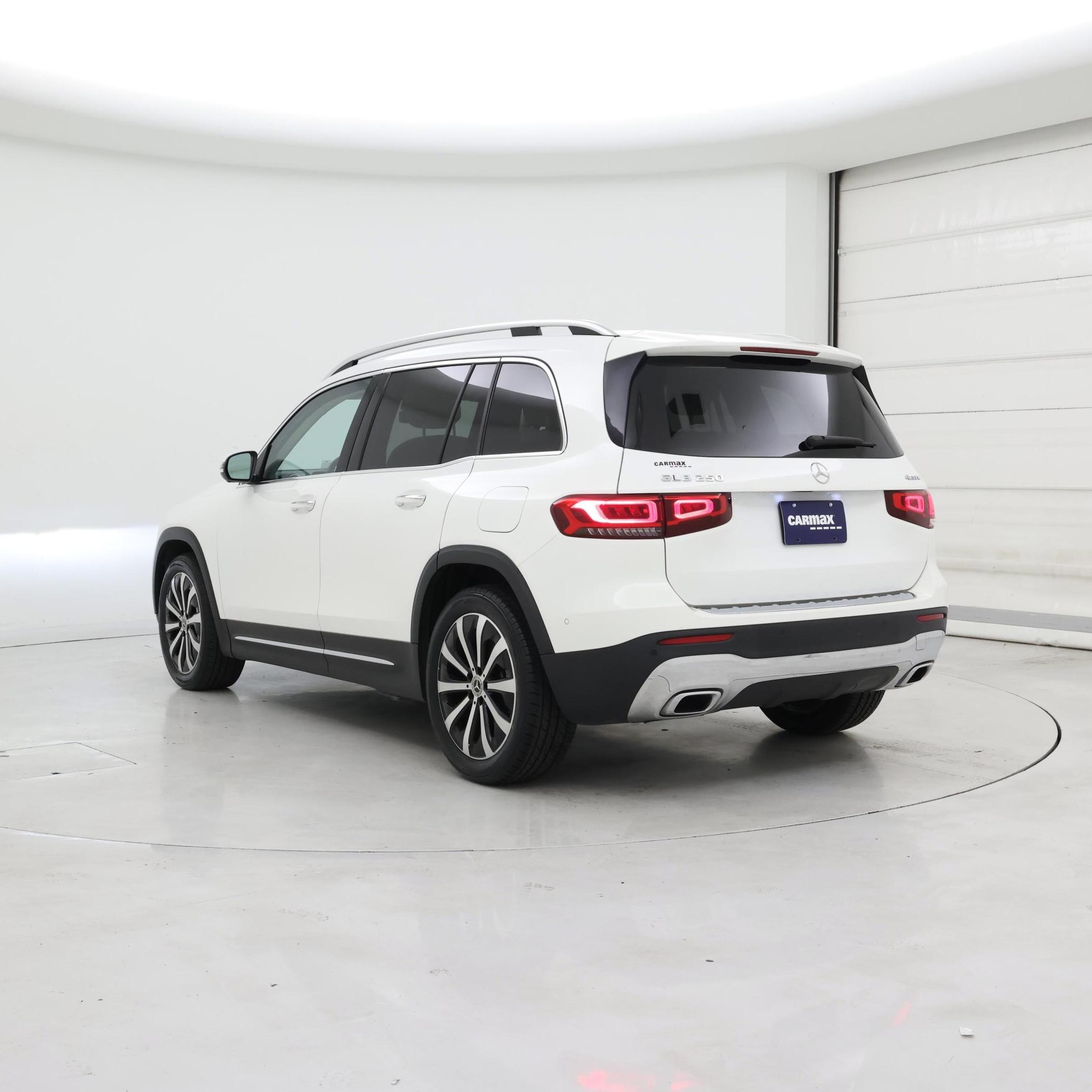 Thumbnail: 2022 Mercedes-Benz GLB - 2
