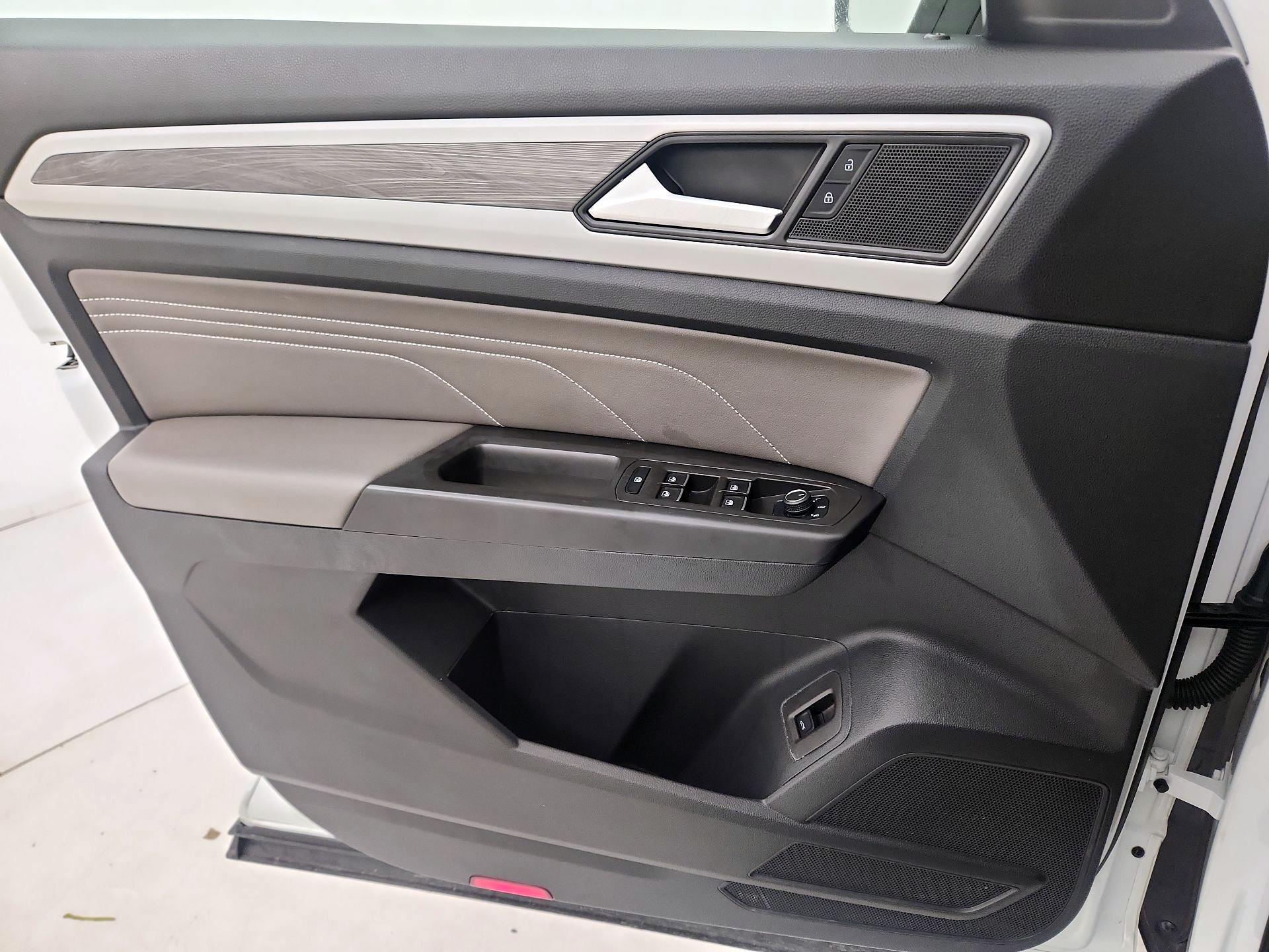 Thumbnail: 2022 Volkswagen Atlas - 12