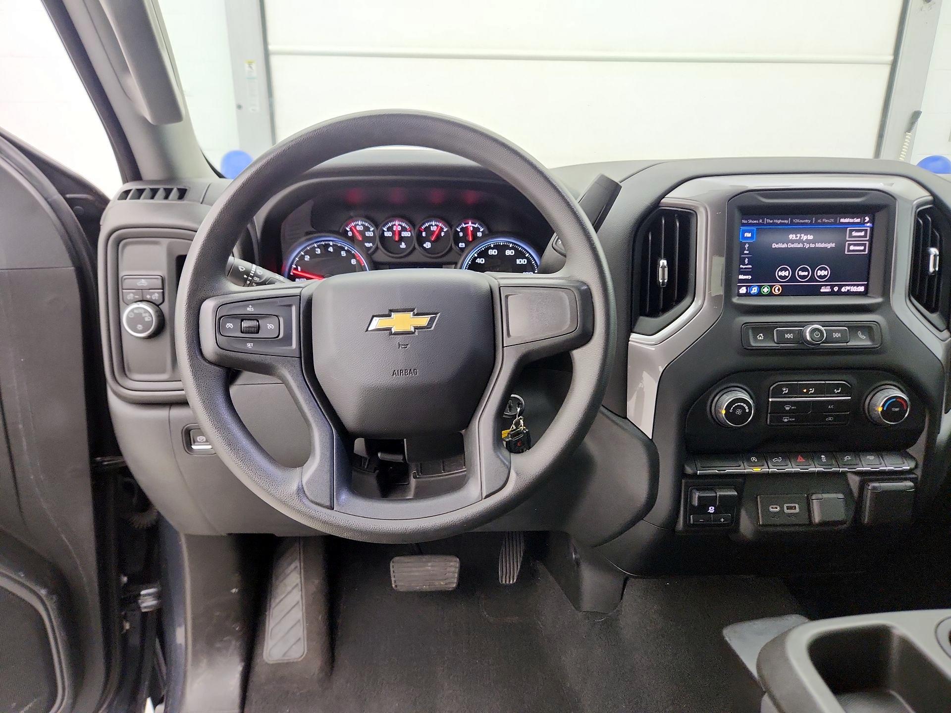 Thumbnail: 2022 Chevrolet Silverado 1500 - 10