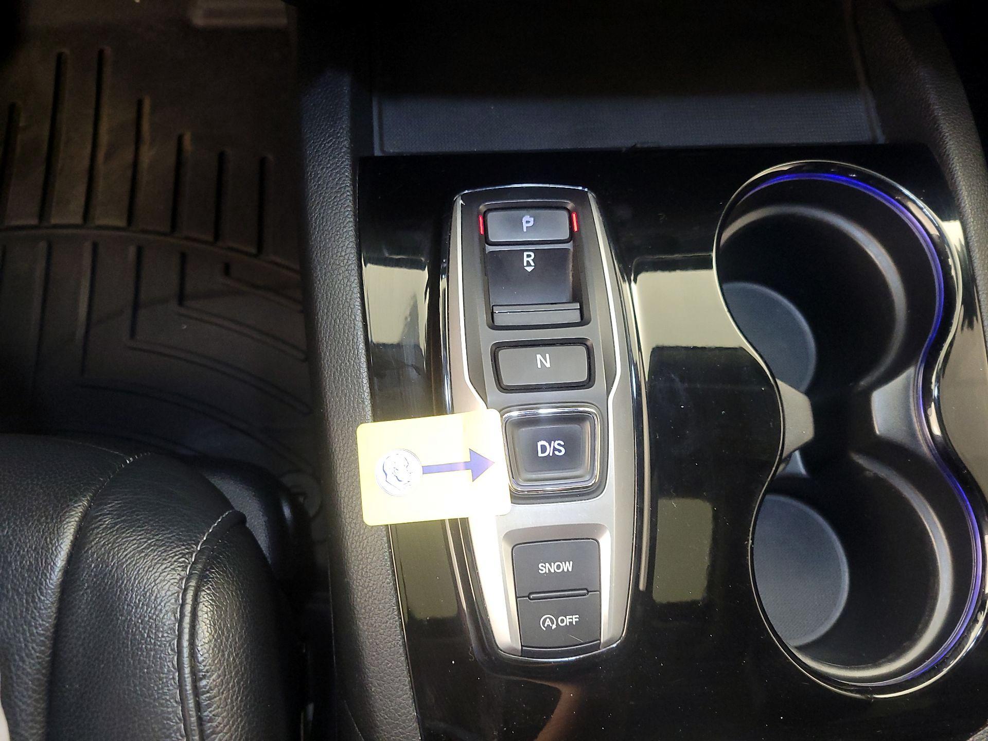 Thumbnail: 2016 Honda Pilot - 17
