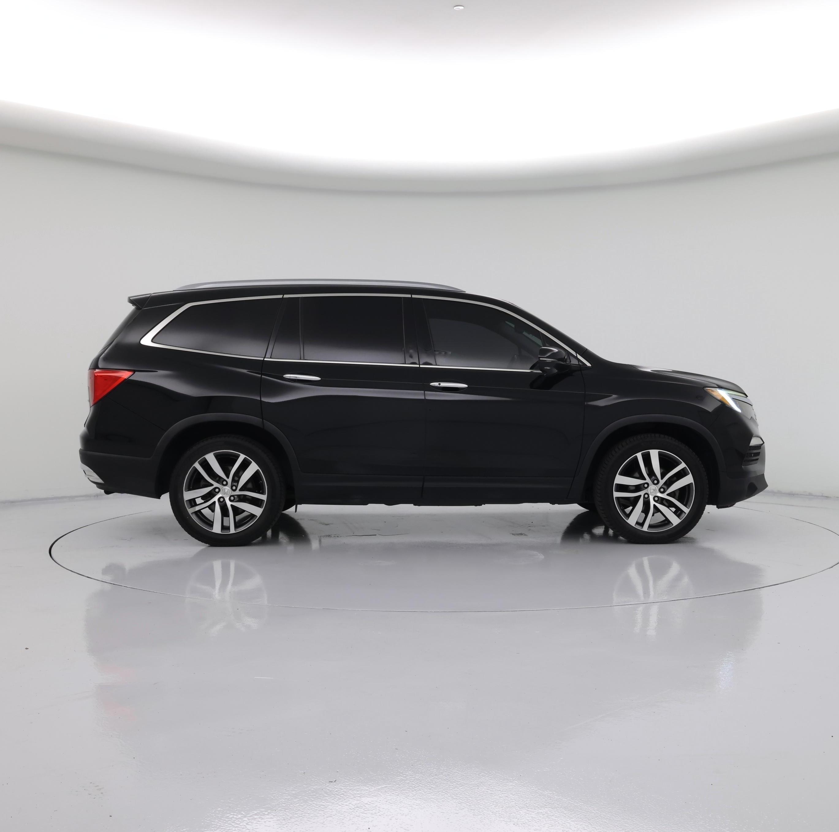Thumbnail: 2016 Honda Pilot - 7