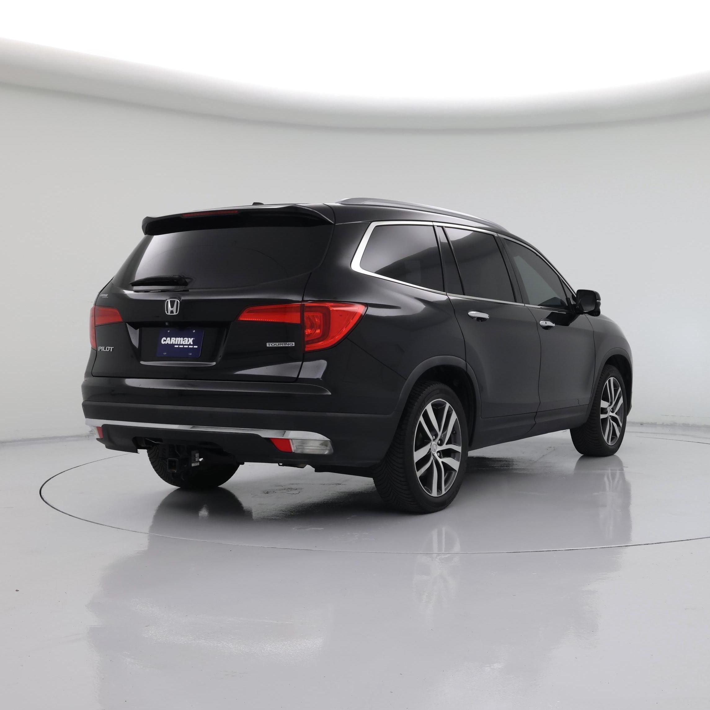 Thumbnail: 2016 Honda Pilot - 8