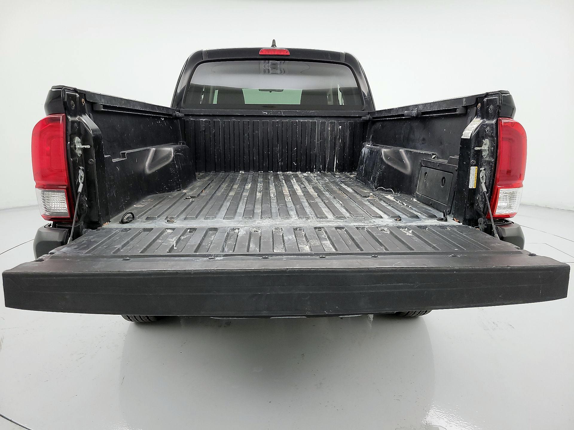 Thumbnail: 2022 Toyota Tacoma - 20