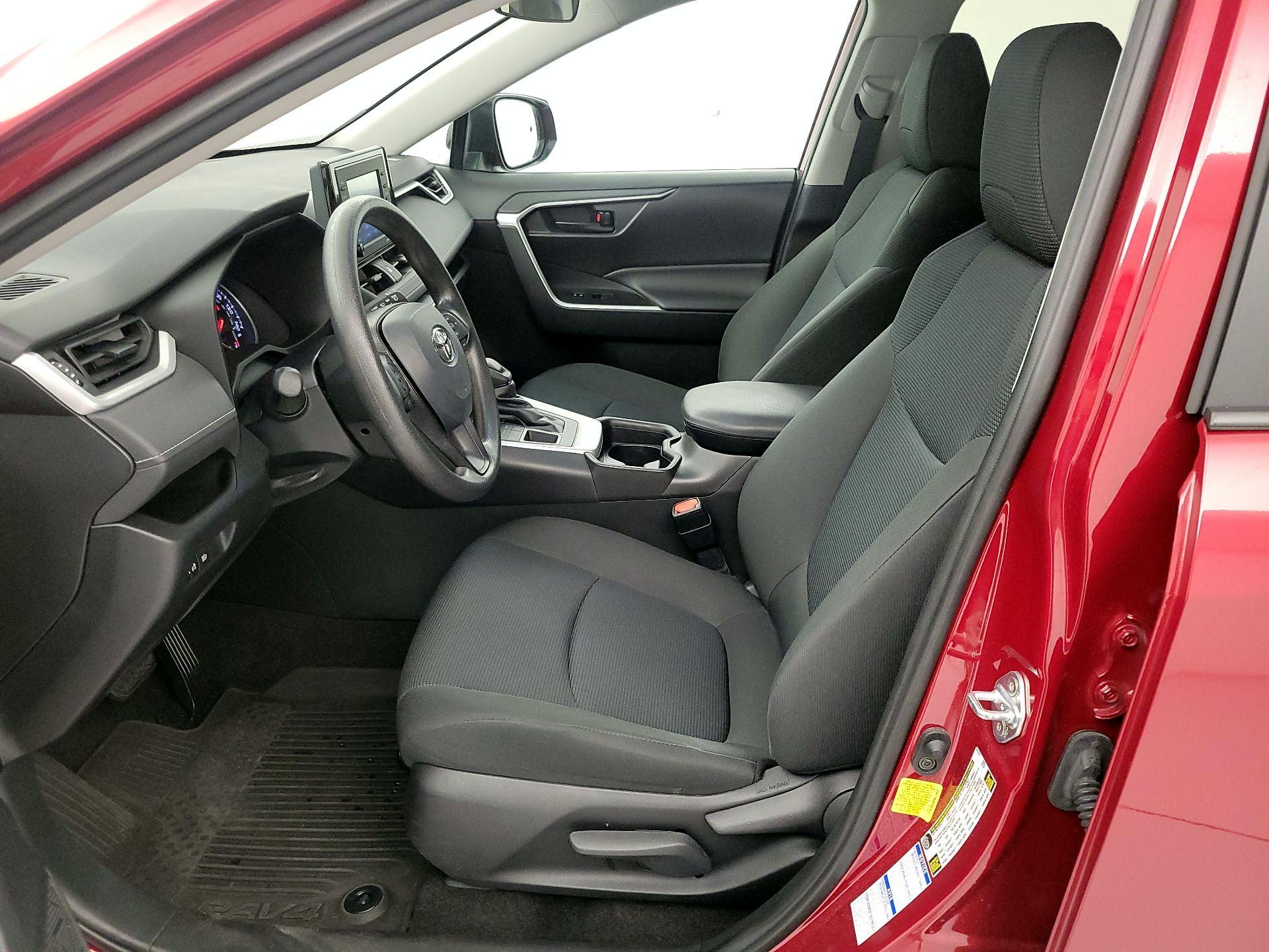 Thumbnail: 2021 Toyota RAV4 - 9