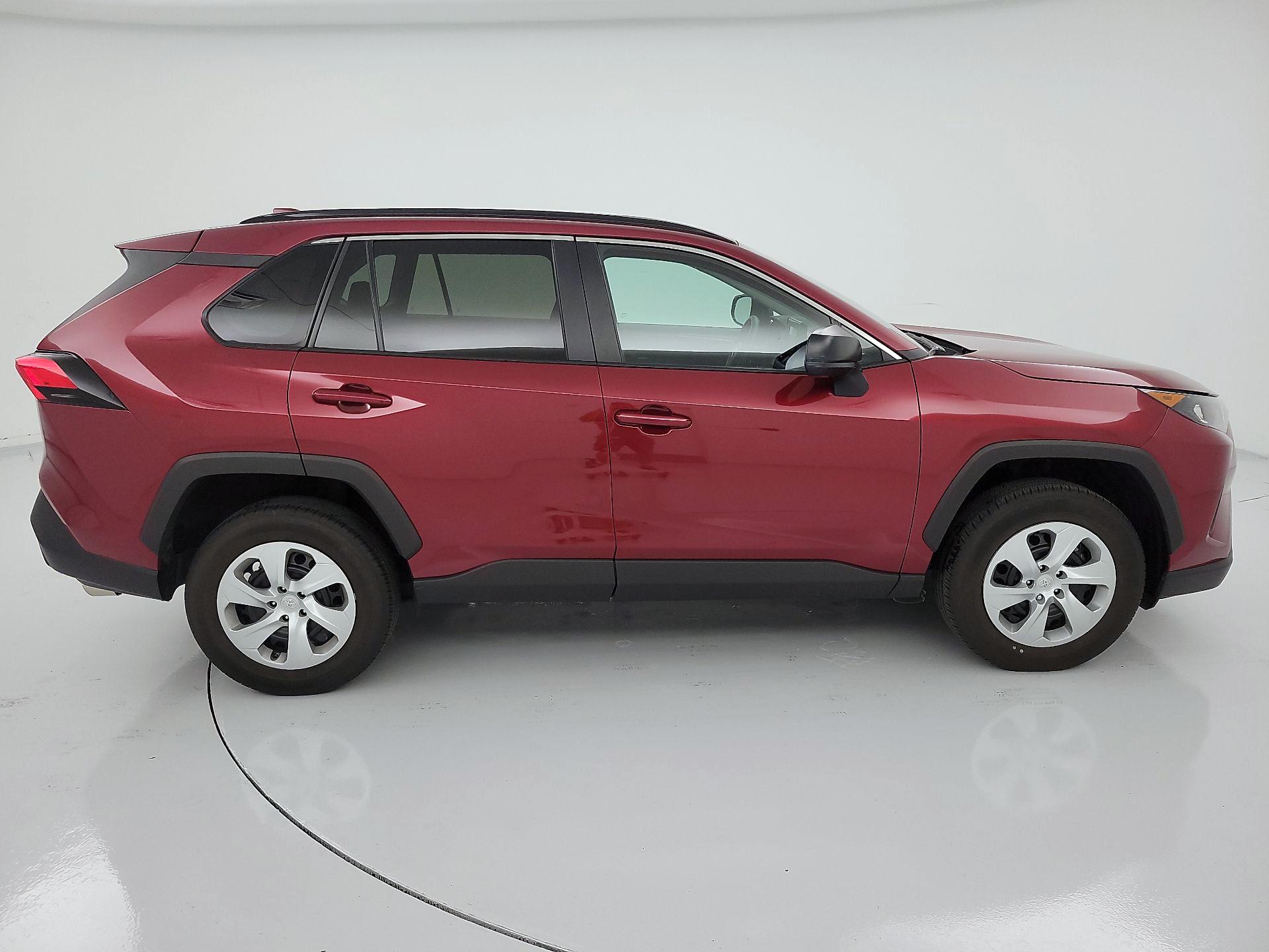 Thumbnail: 2021 Toyota RAV4 - 4