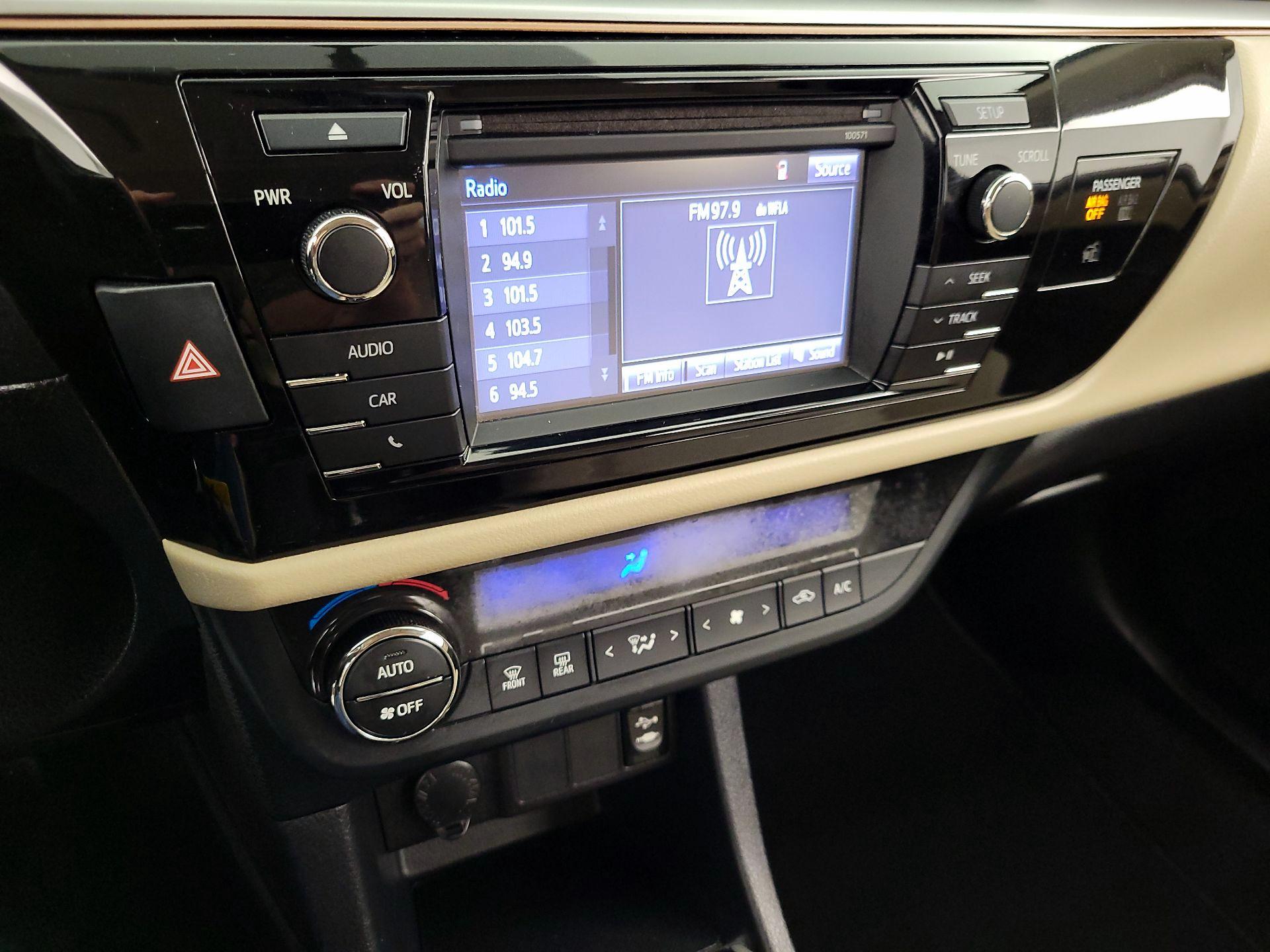 Thumbnail: 2016 Toyota Corolla - 15