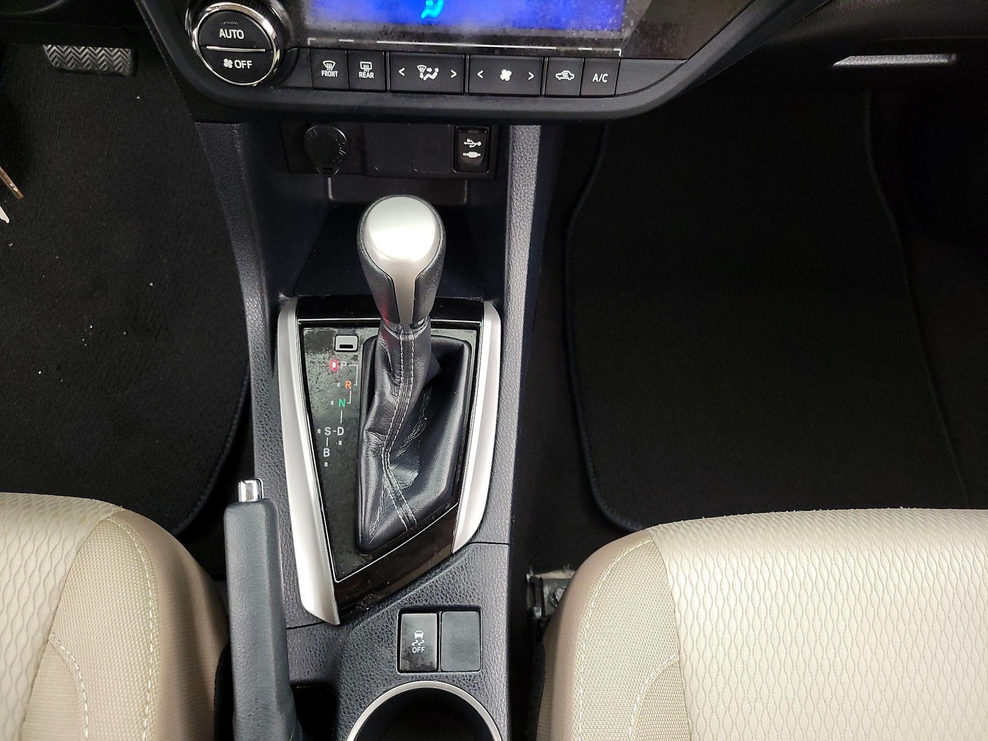 Thumbnail: 2016 Toyota Corolla - 17