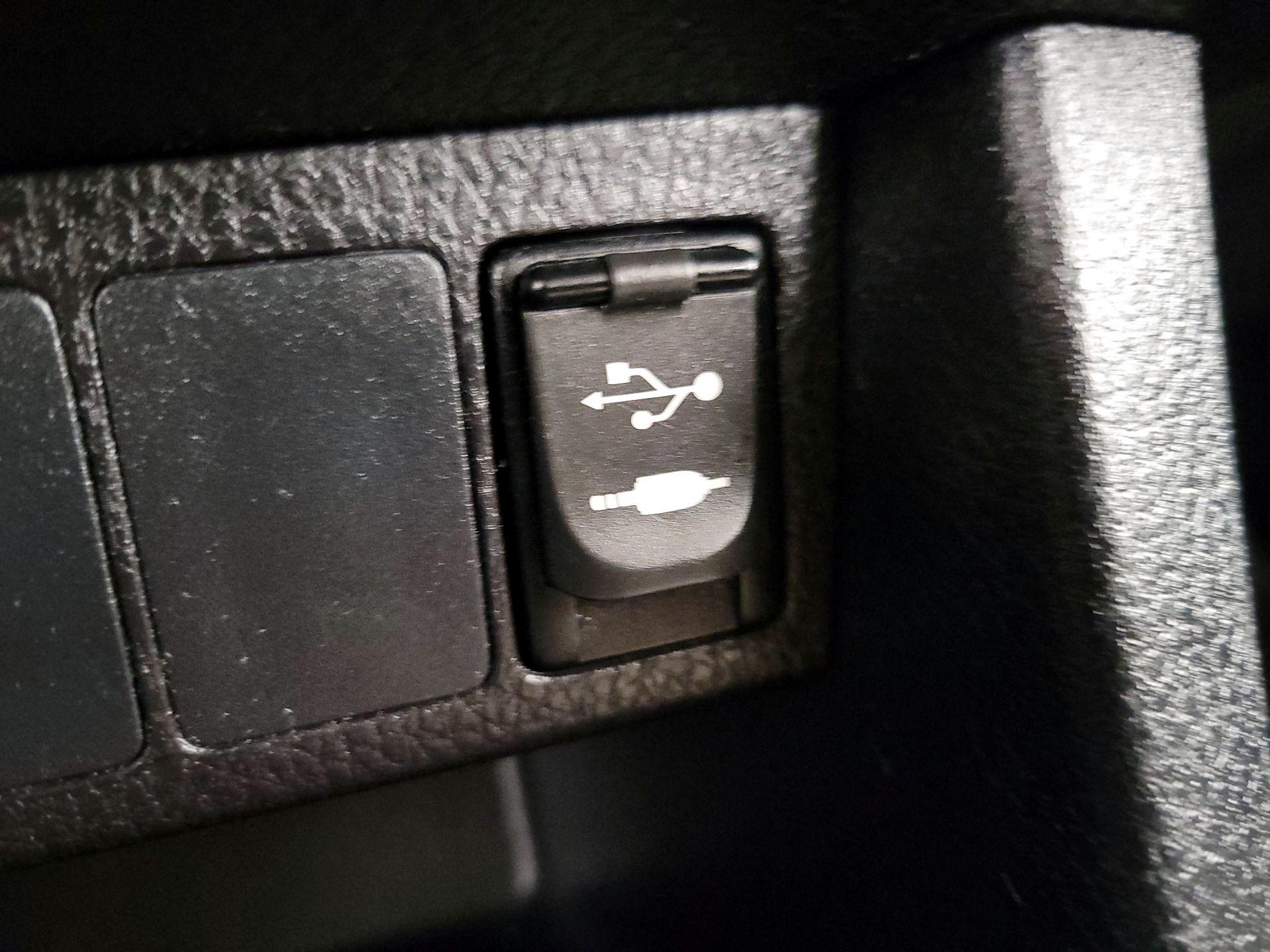 Thumbnail: 2016 Toyota Corolla - 18