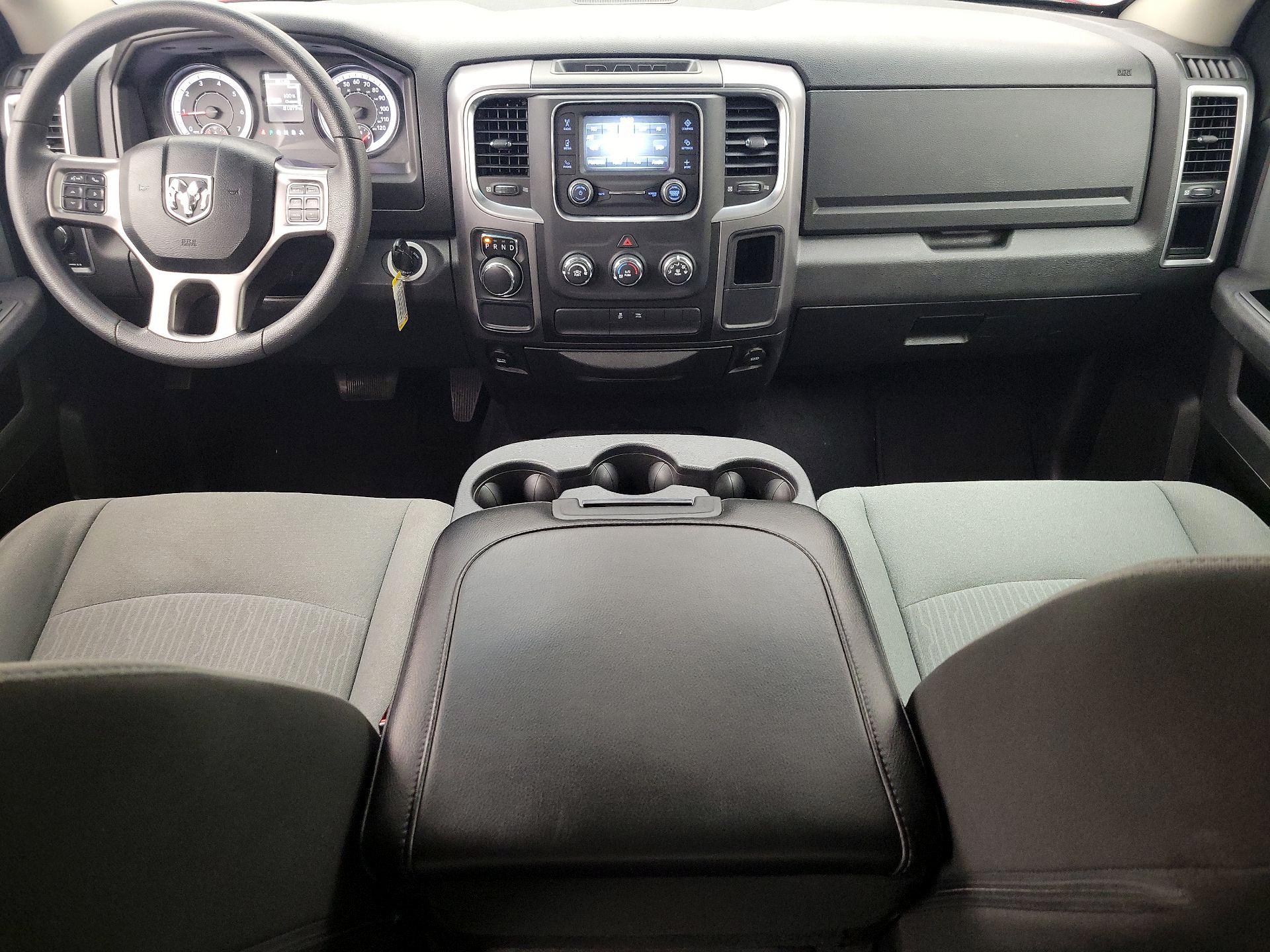 Thumbnail: 2022 RAM 1500 Classic - 9