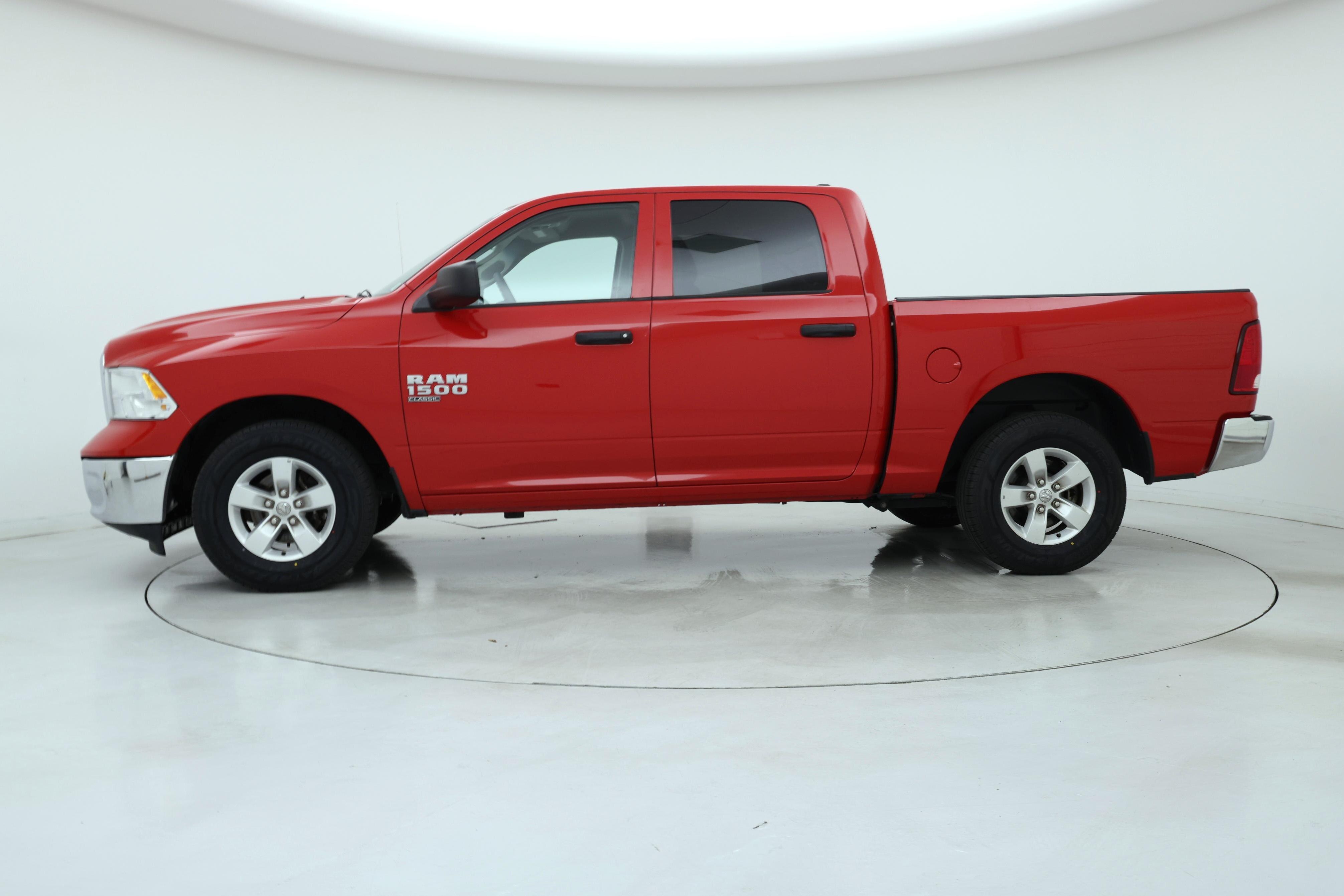 Thumbnail: 2022 RAM 1500 Classic - 3