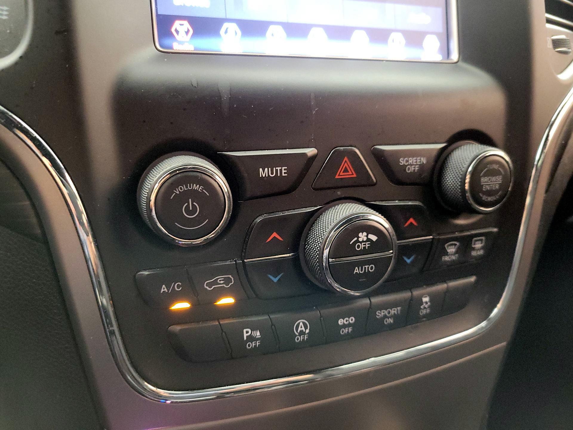 Thumbnail: 2021 Jeep Grand Cherokee - 14