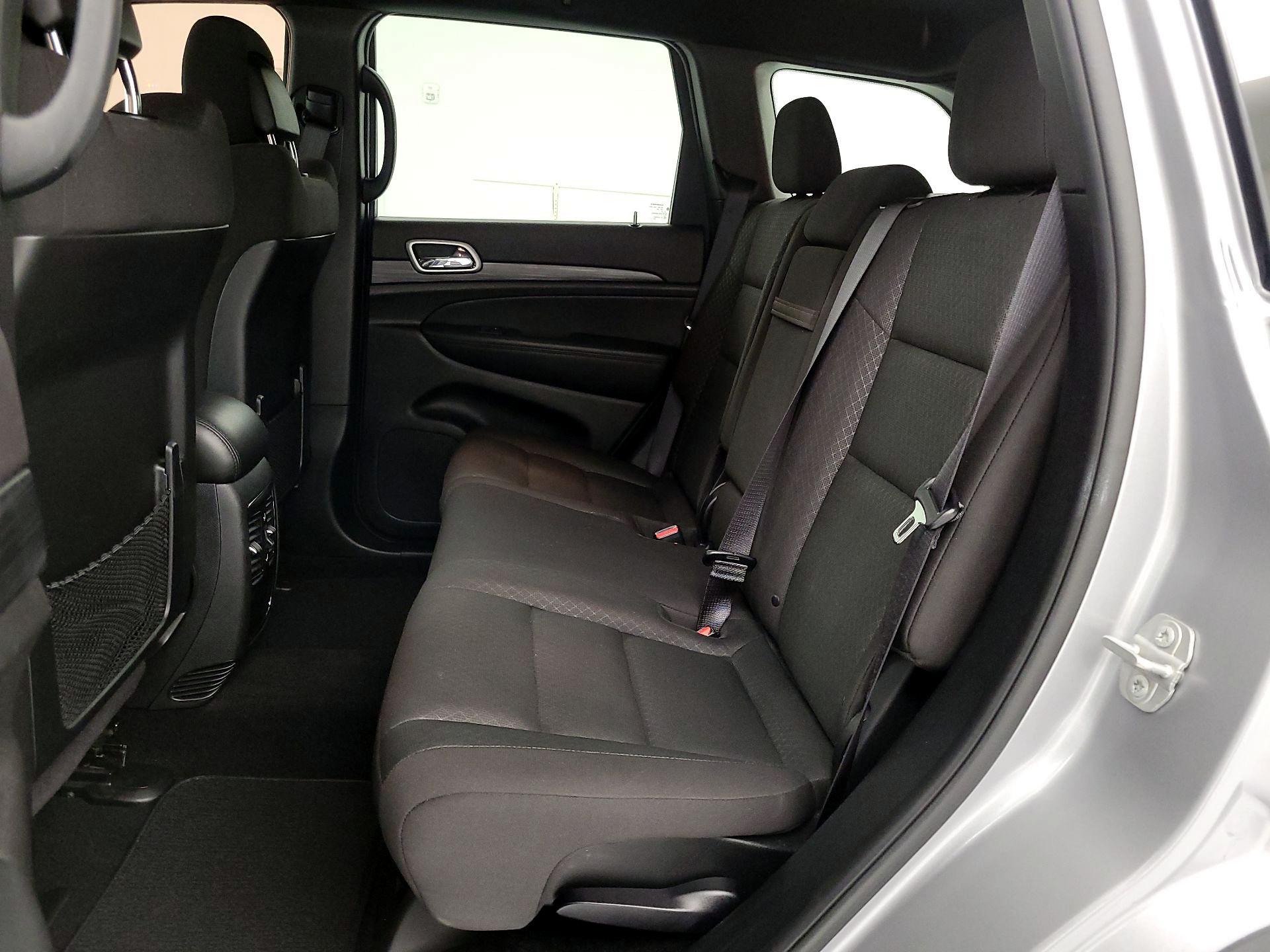 Thumbnail: 2021 Jeep Grand Cherokee - 17
