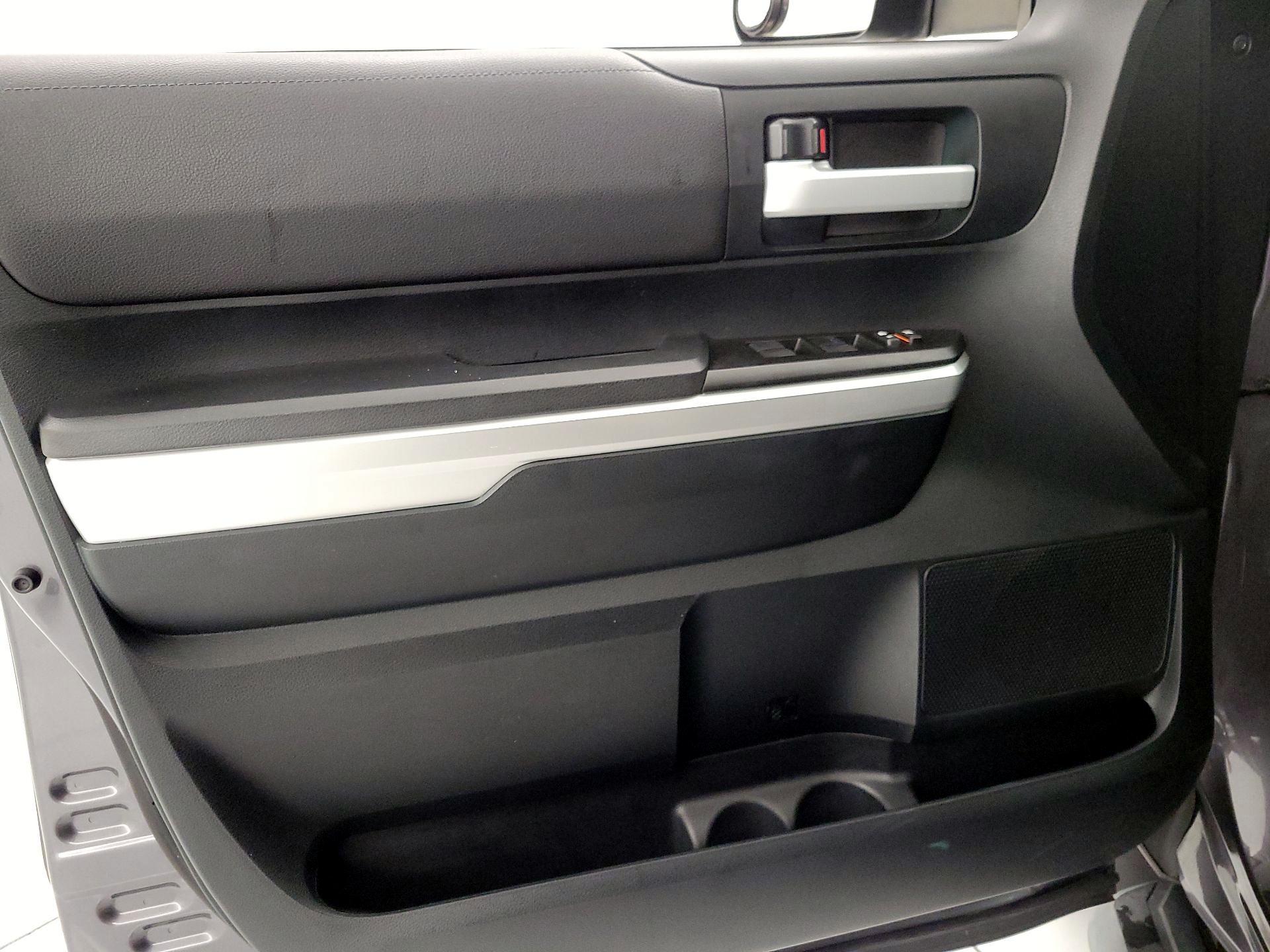 Thumbnail: 2016 Toyota Tundra - 12