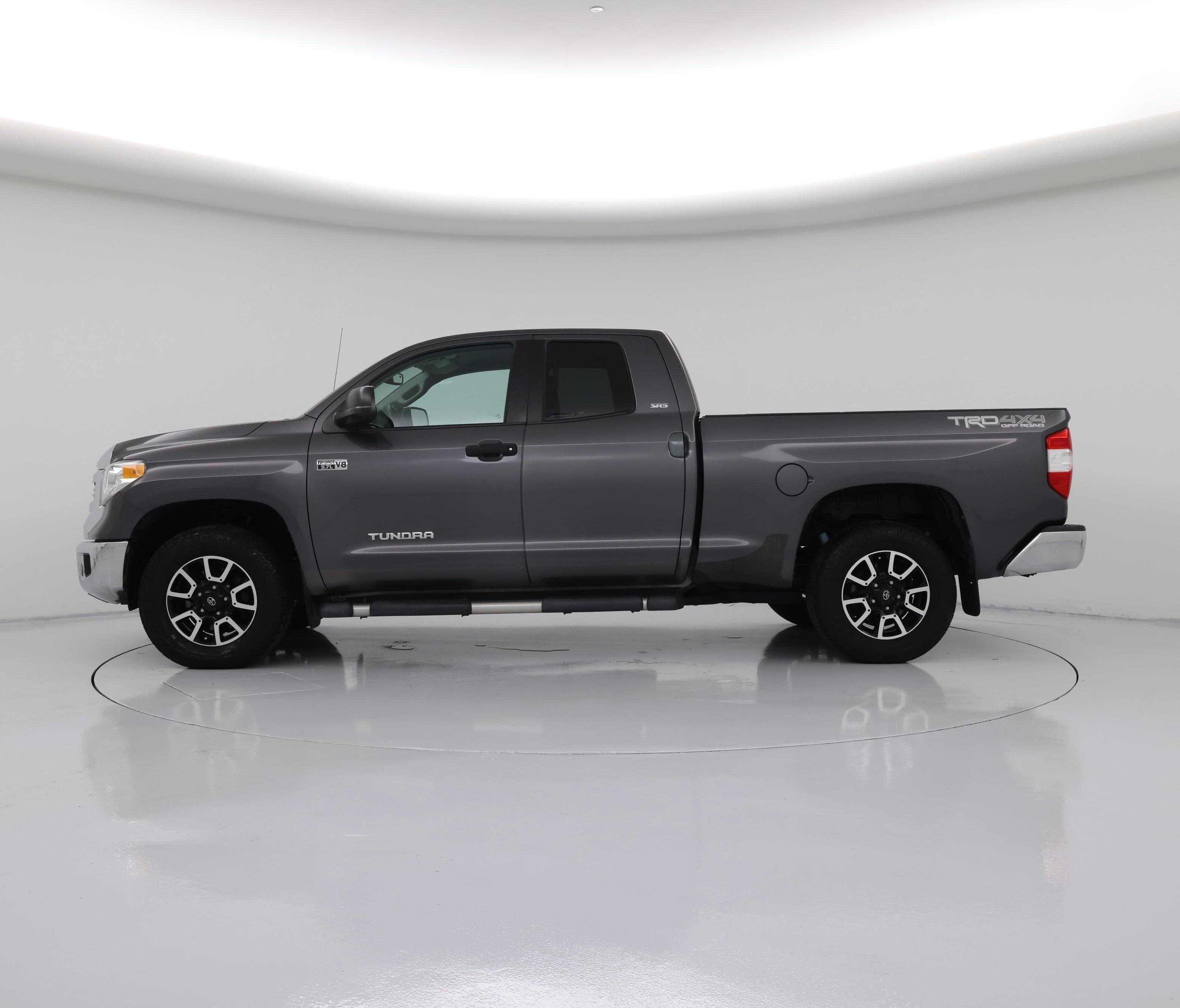 Thumbnail: 2016 Toyota Tundra - 3