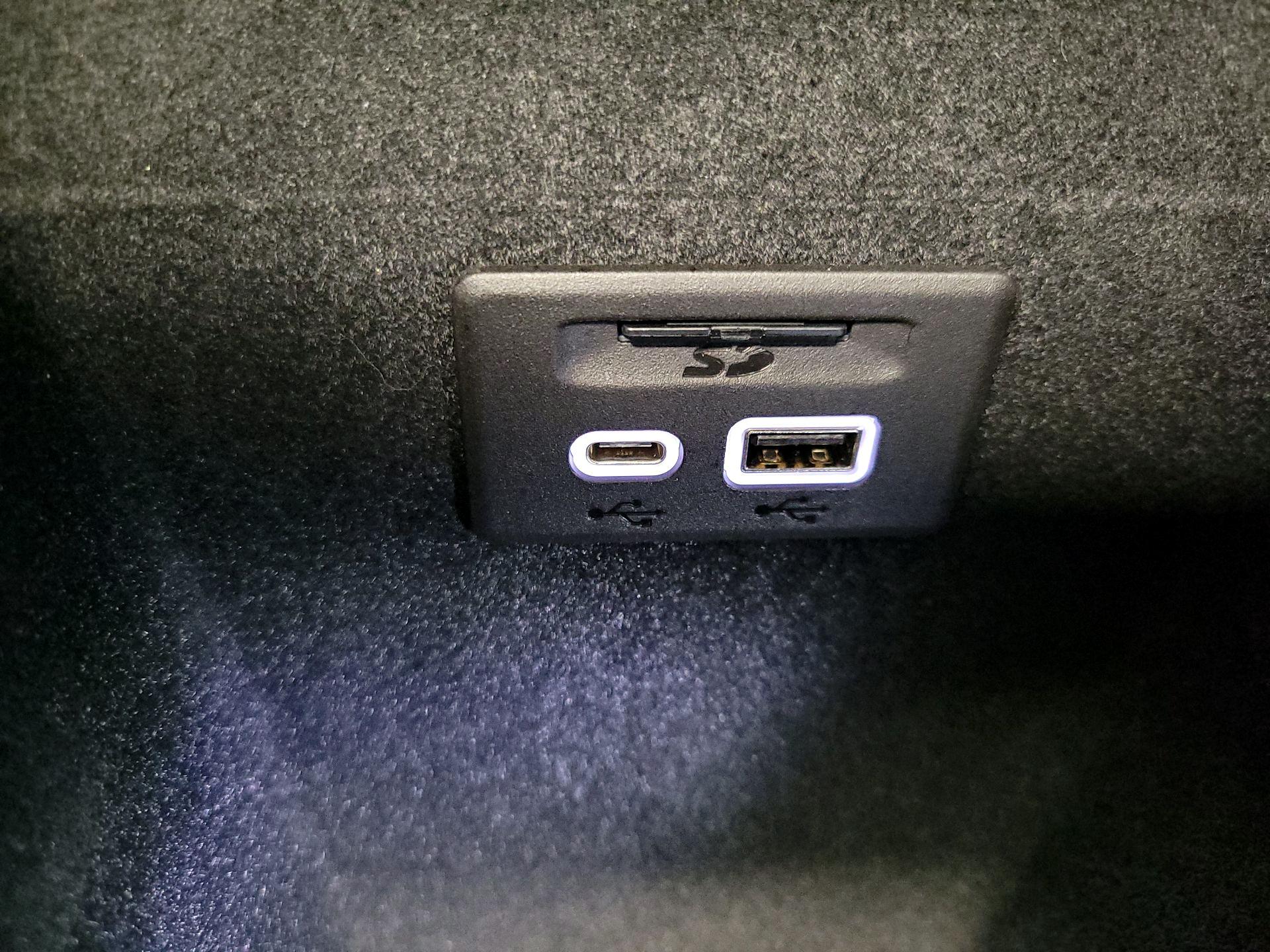 Thumbnail: 2020 Cadillac XT6 - 19