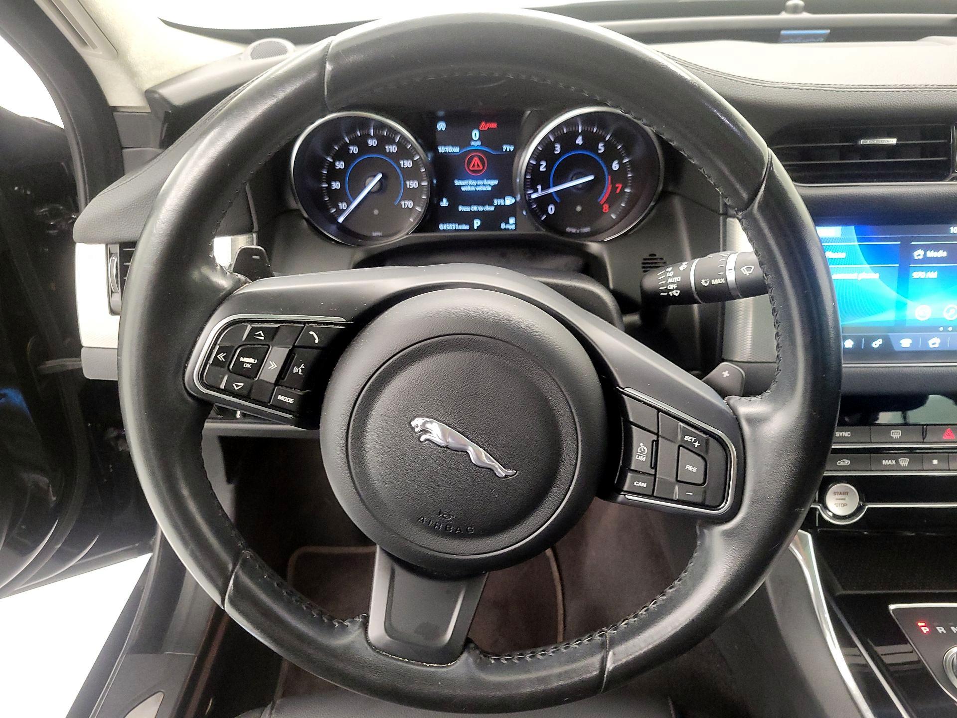 Thumbnail: 2019 Jaguar XF - 10