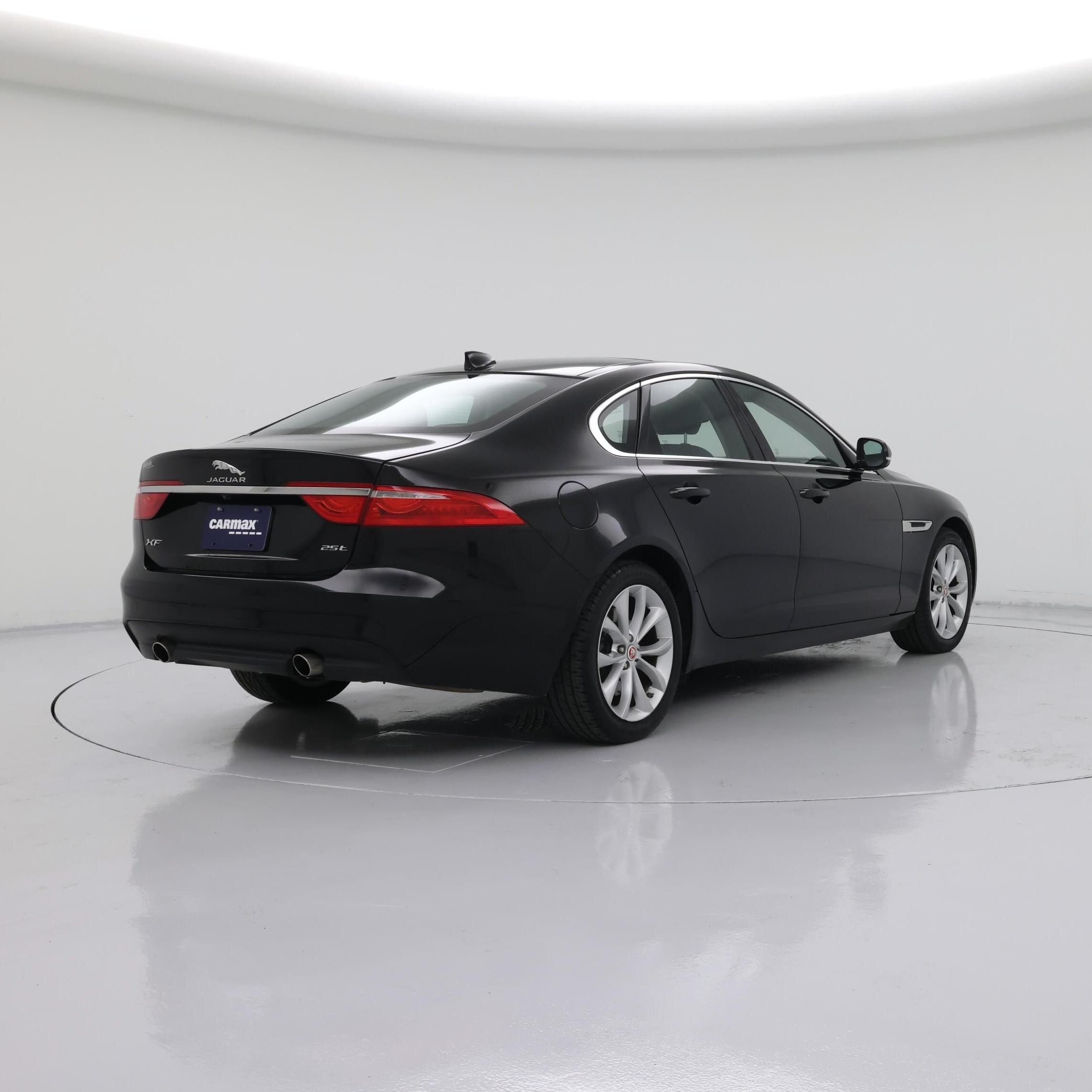 Thumbnail: 2019 Jaguar XF - 8
