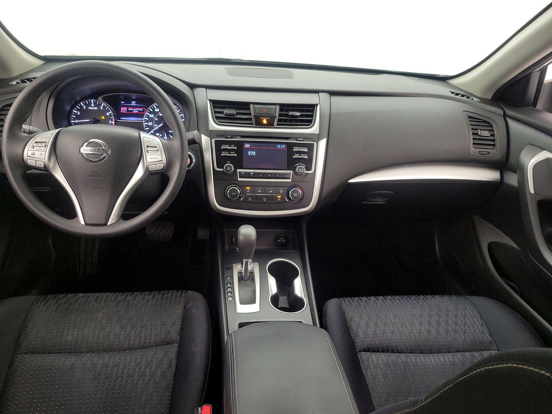 Thumbnail: 2016 Nissan Altima - 9