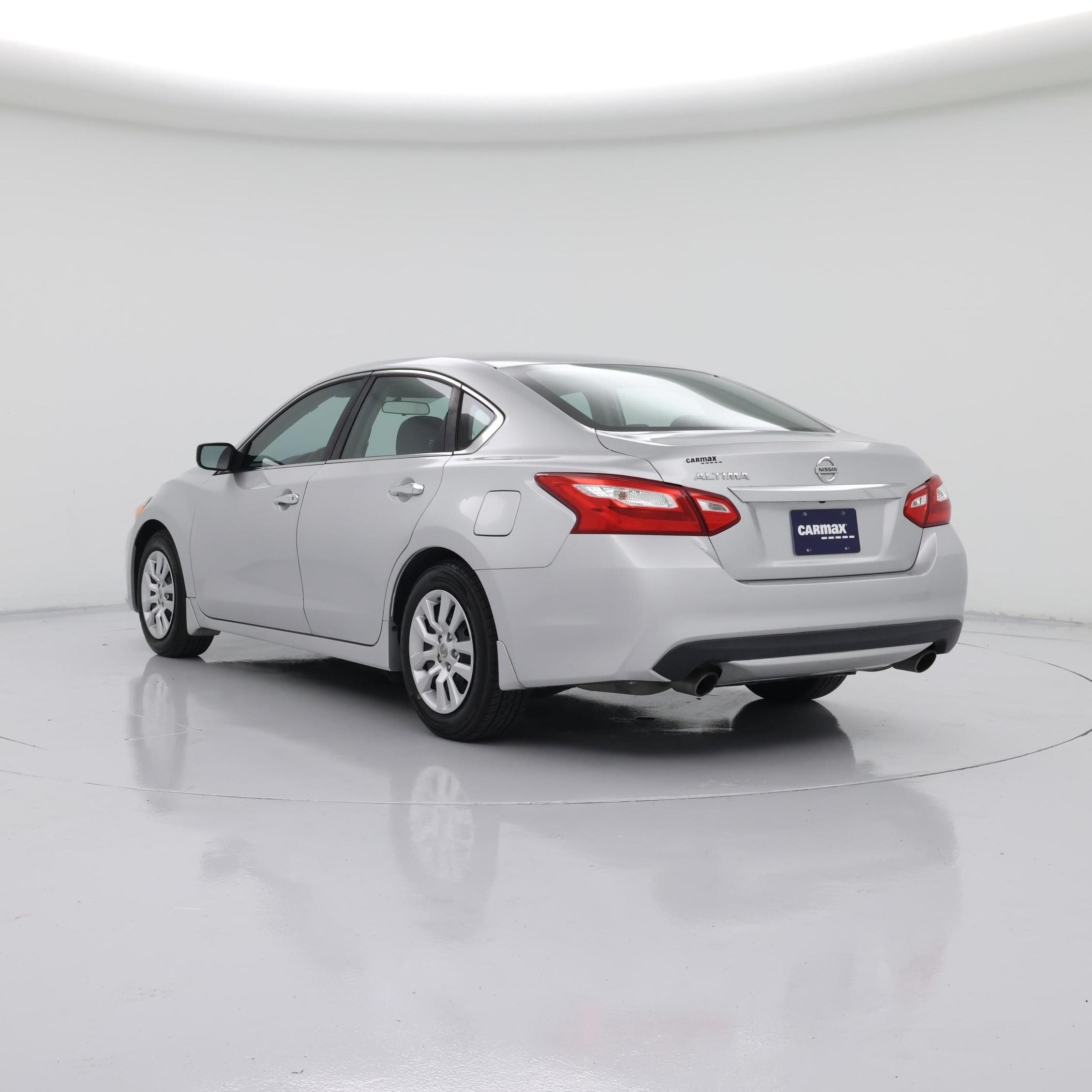 Thumbnail: 2016 Nissan Altima - 2