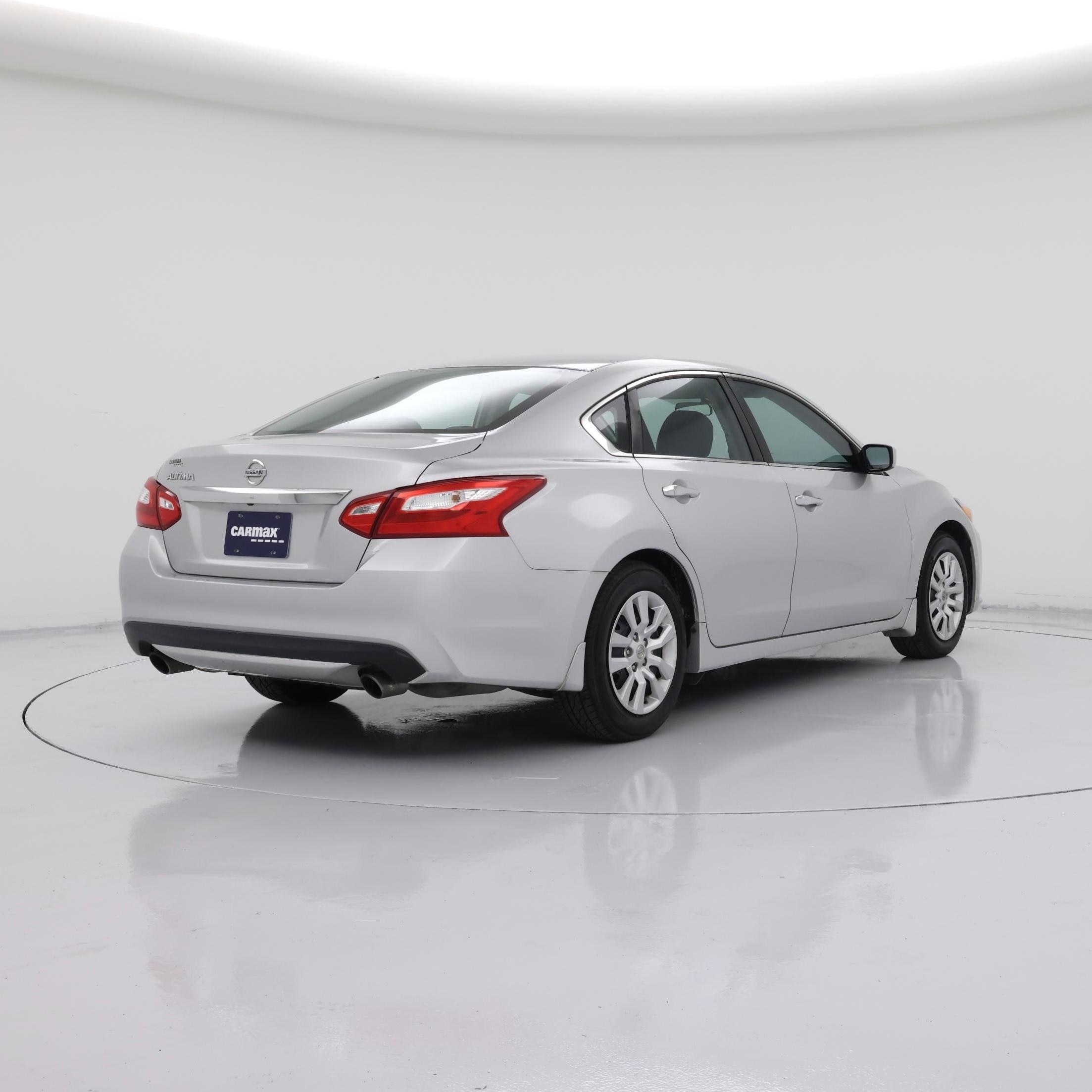 Thumbnail: 2016 Nissan Altima - 8