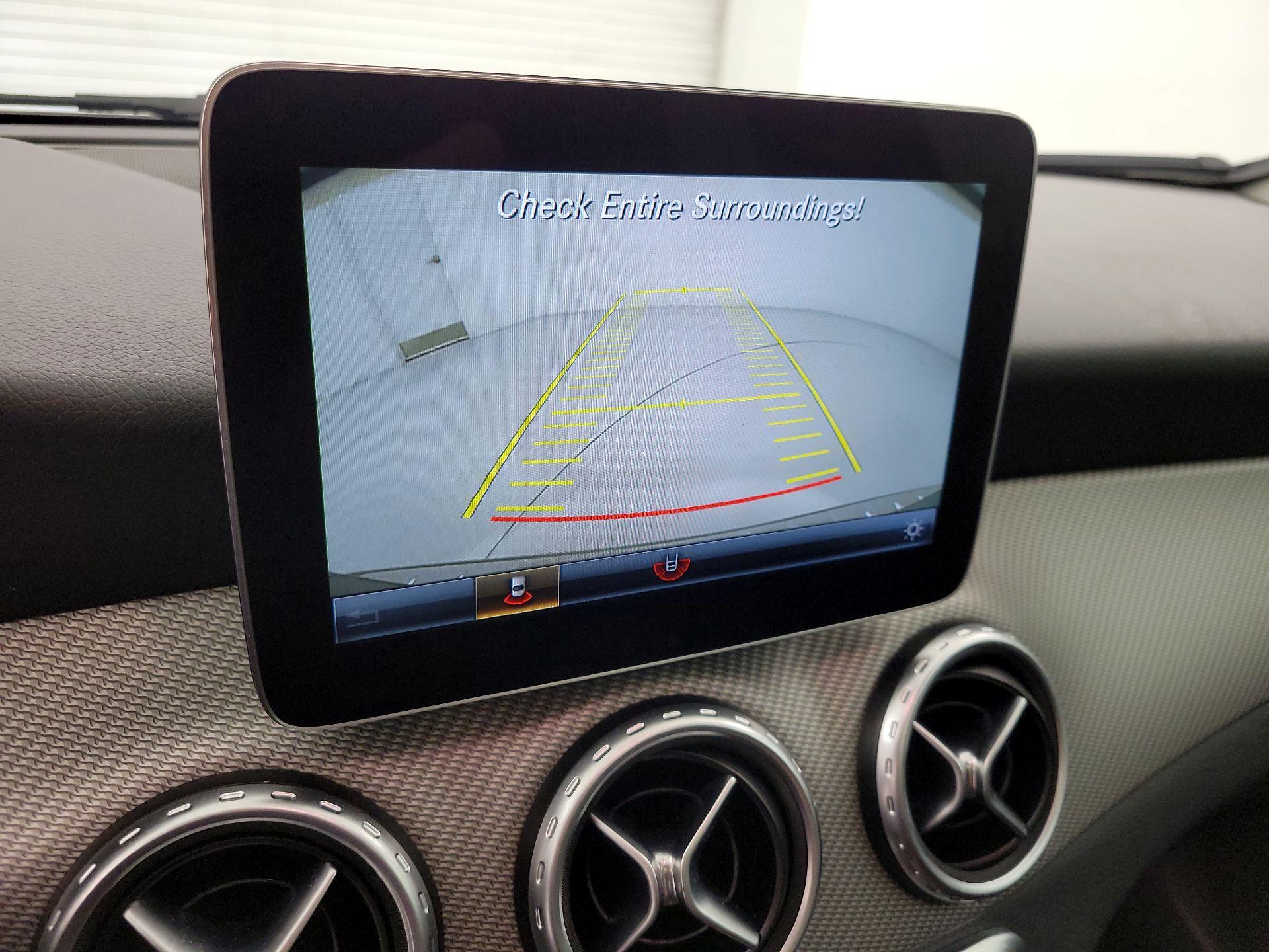 Thumbnail: 2017 Mercedes-Benz GLA - 13