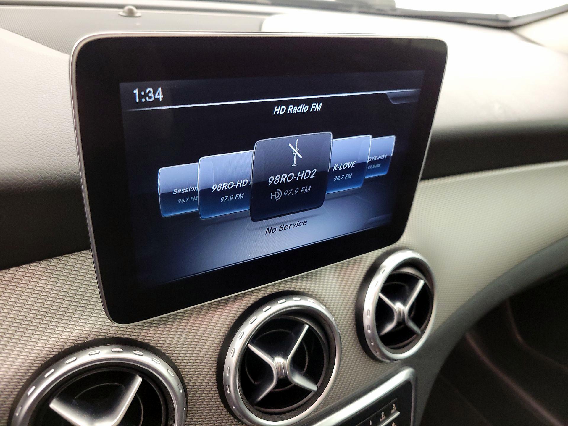 Thumbnail: 2017 Mercedes-Benz GLA - 14