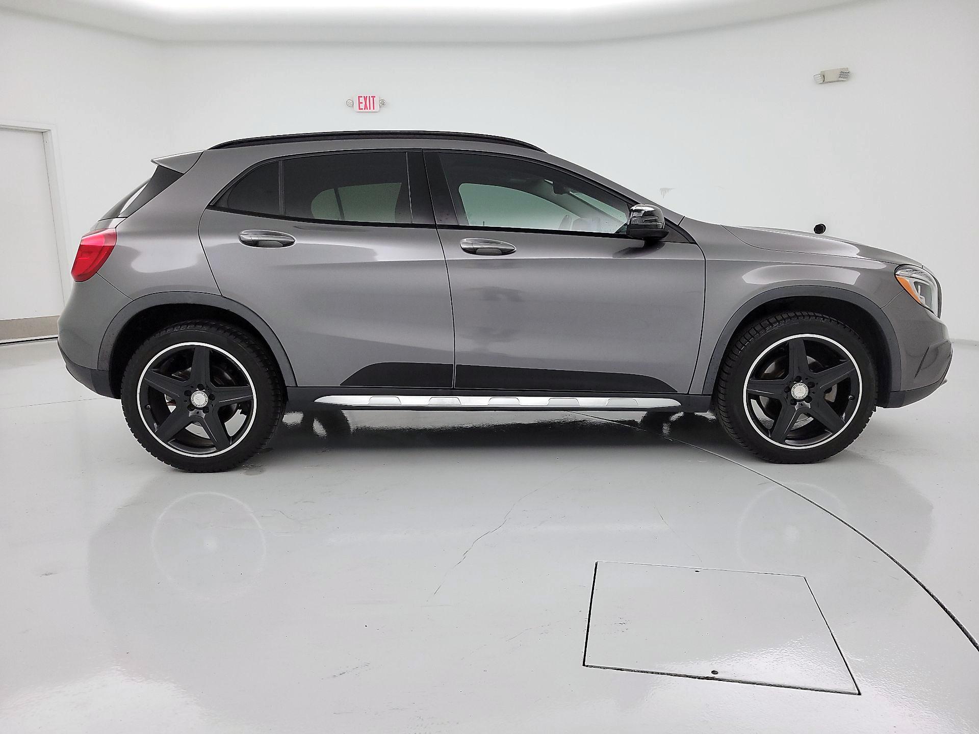 Thumbnail: 2017 Mercedes-Benz GLA - 4