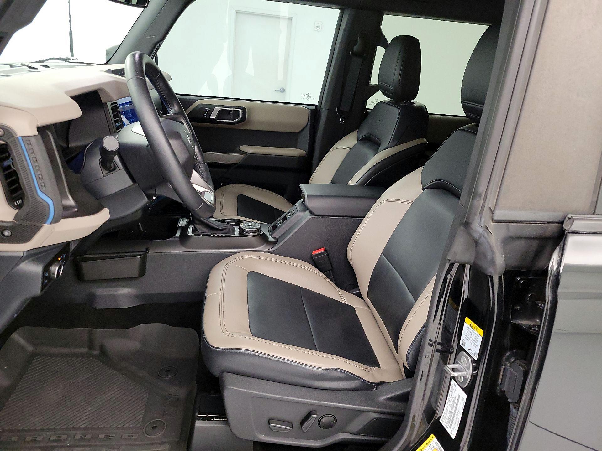 Thumbnail: 2023 Ford Bronco - 9