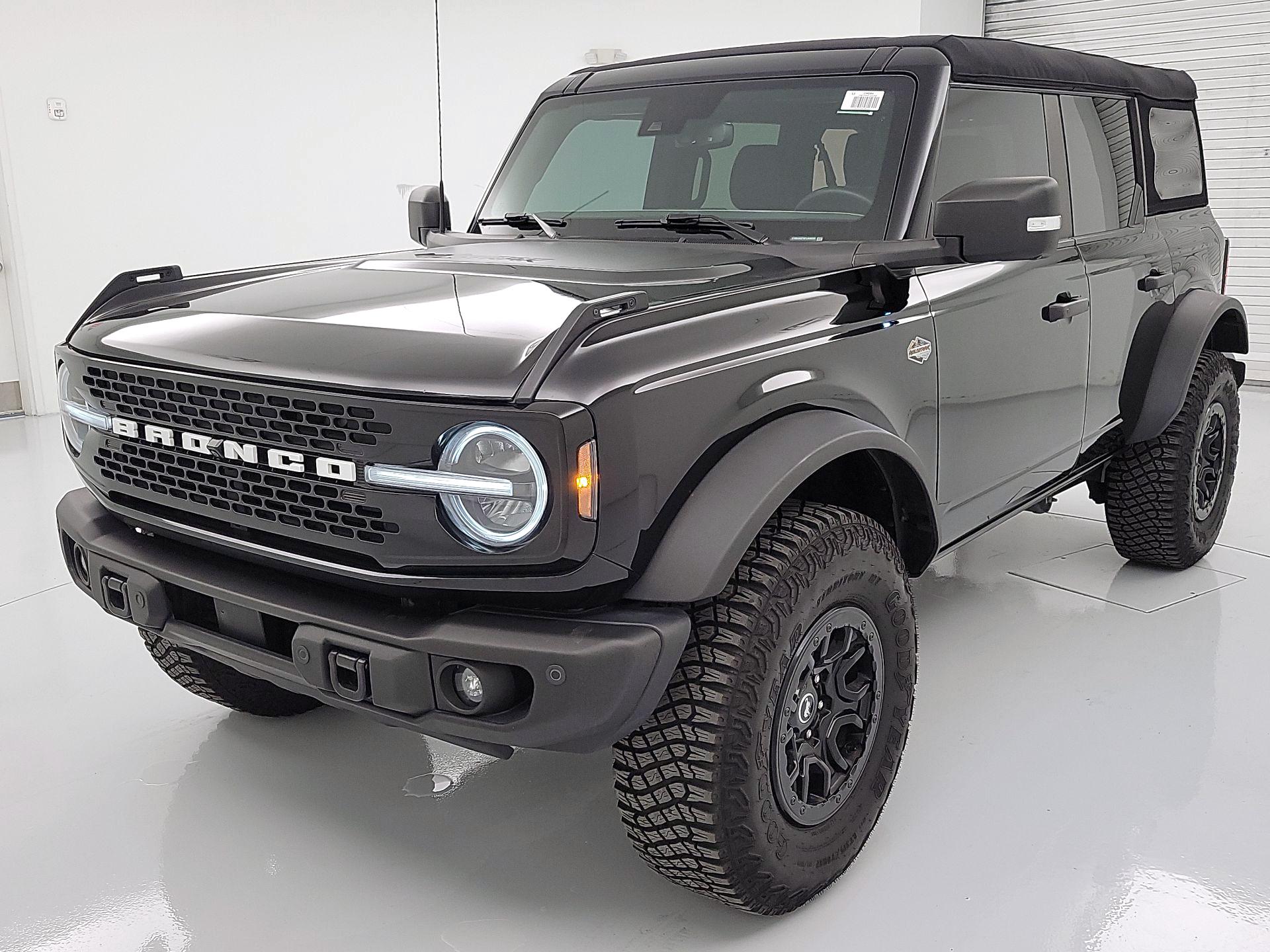 Thumbnail: 2023 Ford Bronco - 3