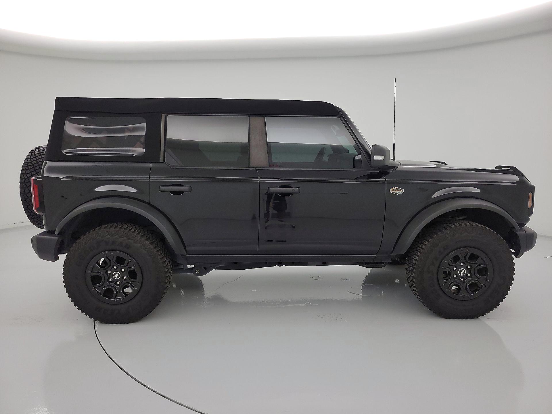 Thumbnail: 2023 Ford Bronco - 4