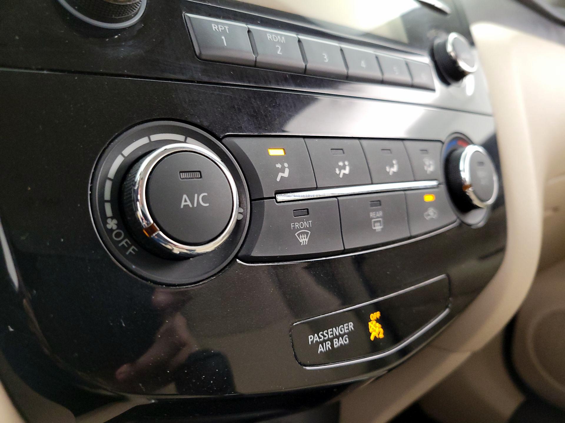 Thumbnail: 2016 Nissan Rogue - 16