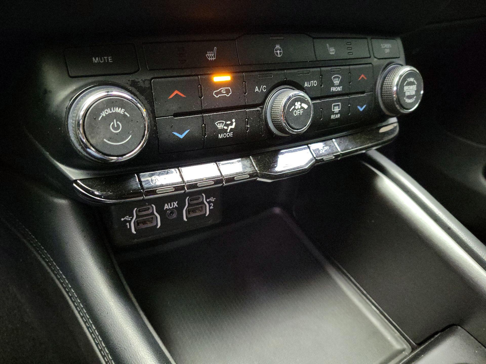 Thumbnail: 2023 Dodge Durango - 16