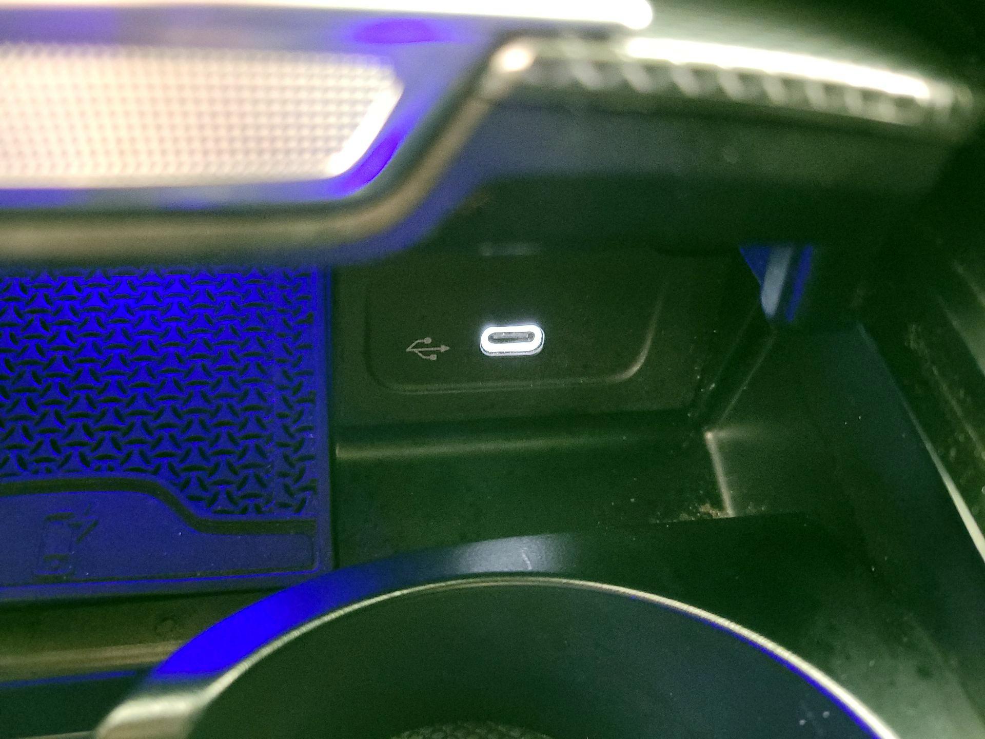 Thumbnail: 2024 Mercedes-Benz C-Class - 18