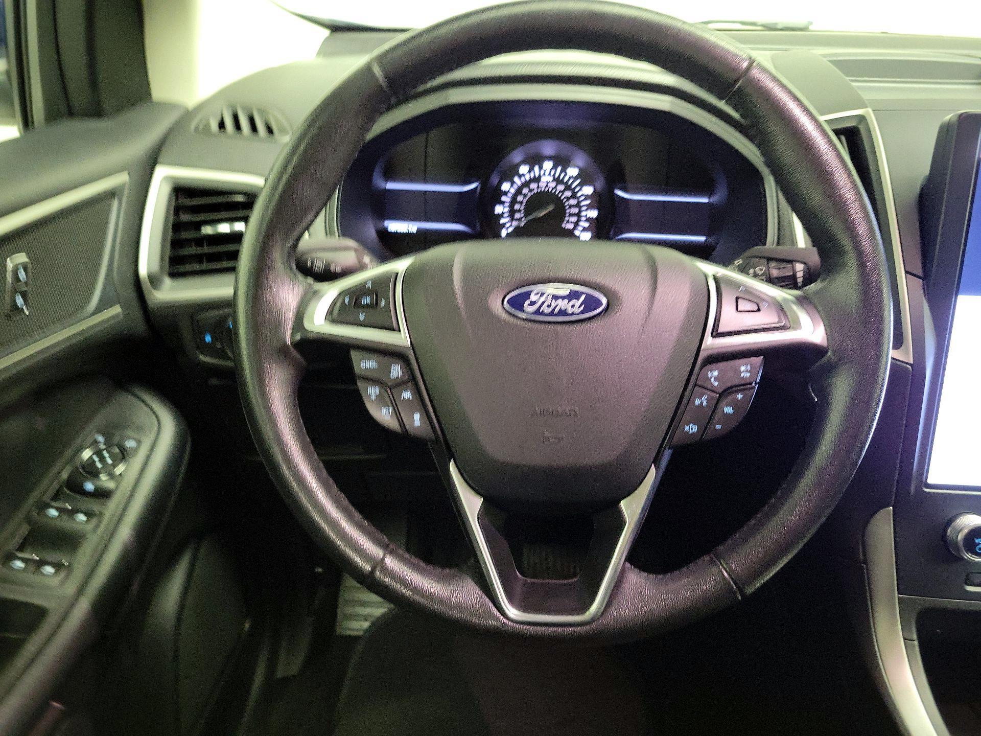Thumbnail: 2022 Ford Edge - 10